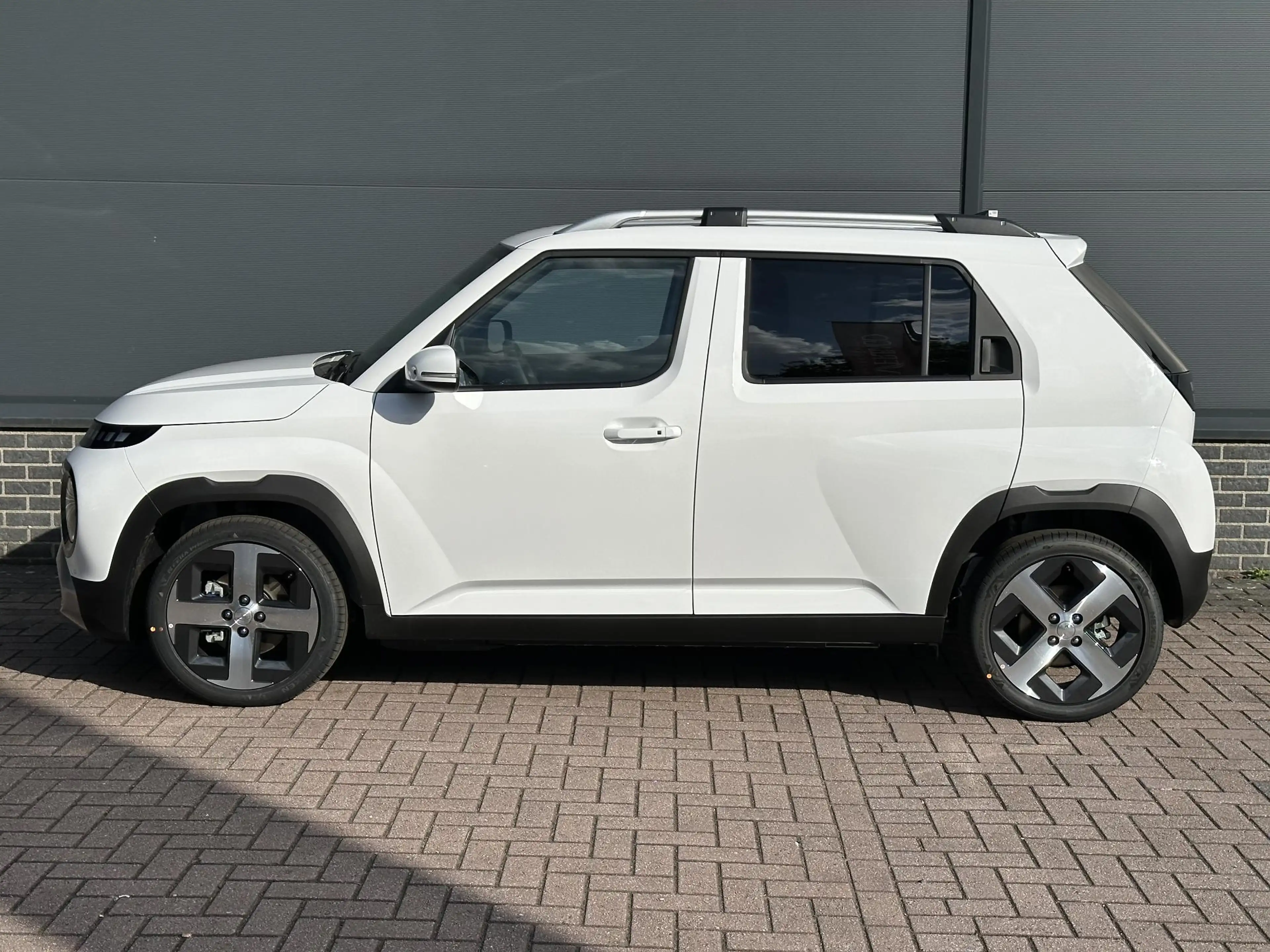 Hyundai Inster Evolve 49 kWh Navigatie / Achteruitrijcamera / App — photo 8