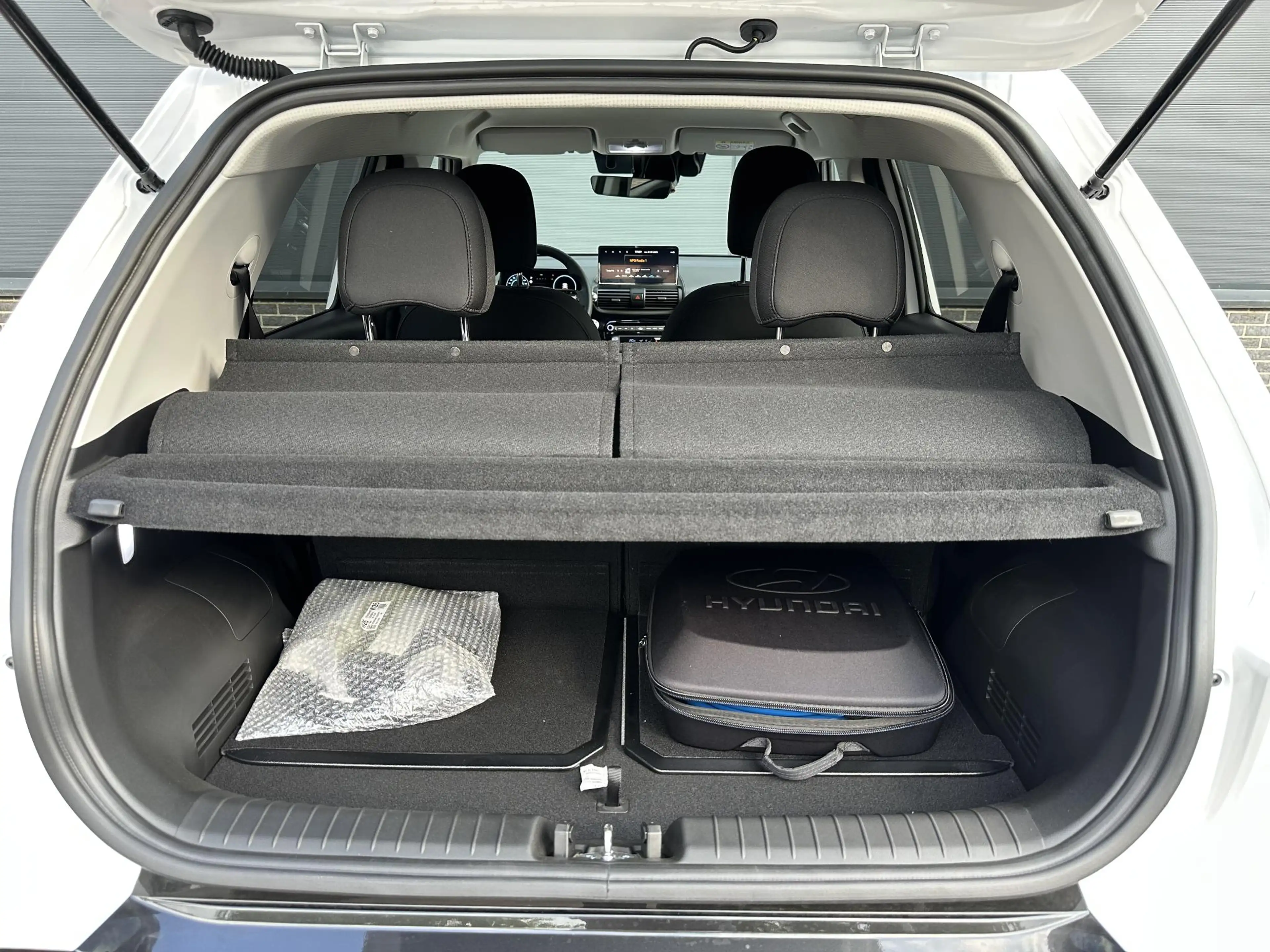 Hyundai Inster Evolve 49 kWh Navigatie / Achteruitrijcamera / App — photo 23