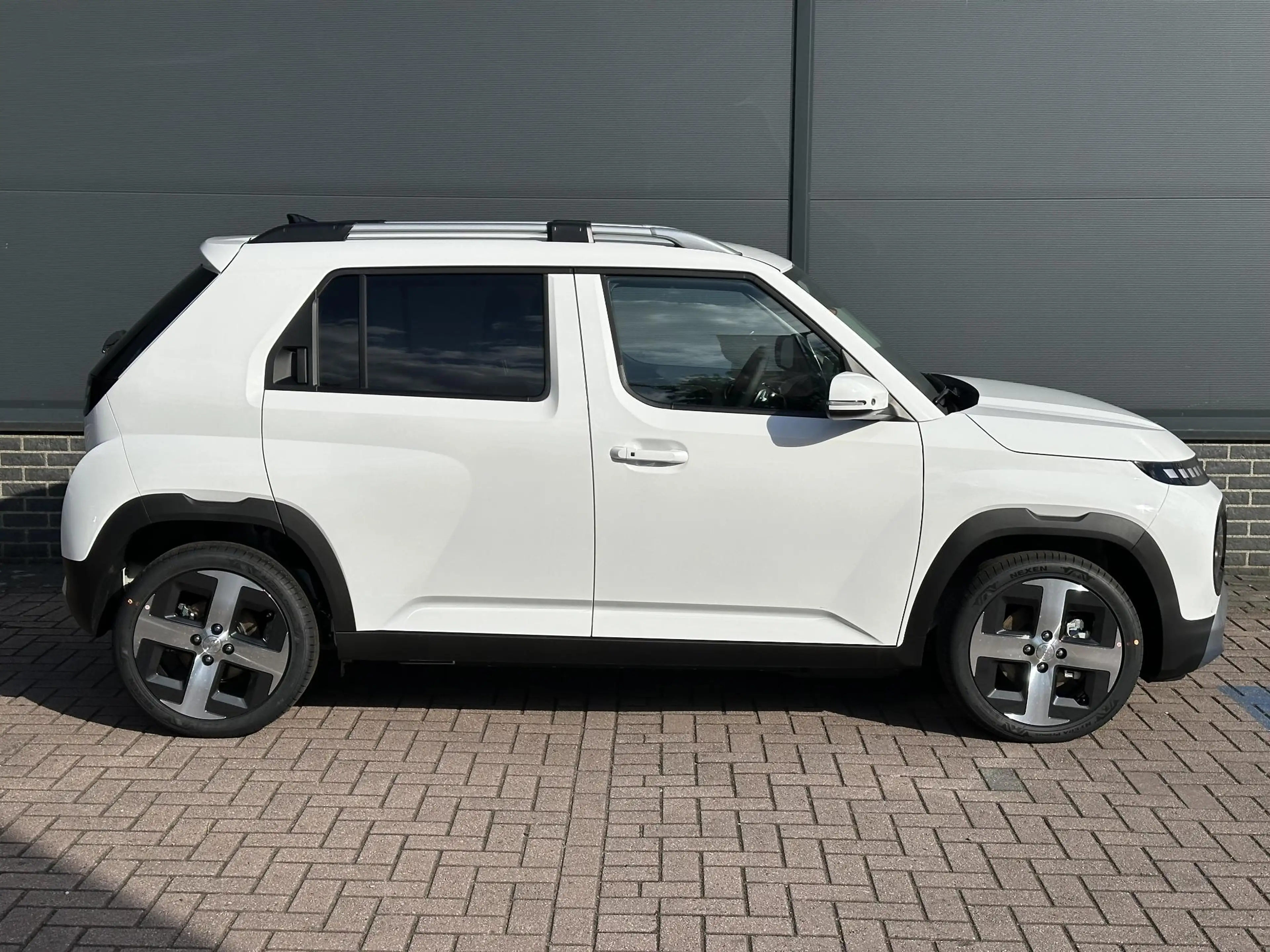 Hyundai Inster Evolve 49 kWh Navigatie / Achteruitrijcamera / App — photo 18
