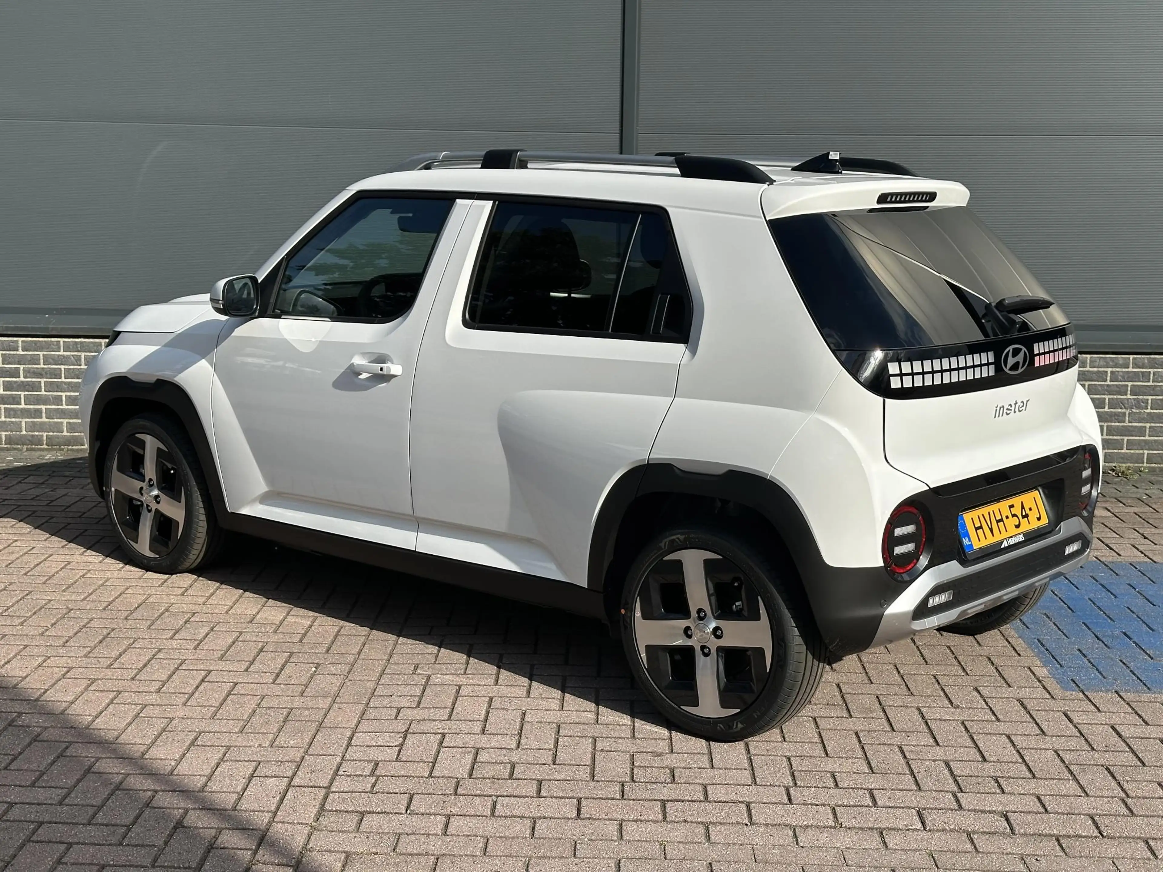 Hyundai Inster Evolve 49 kWh Navigatie / Achteruitrijcamera / App — photo 17