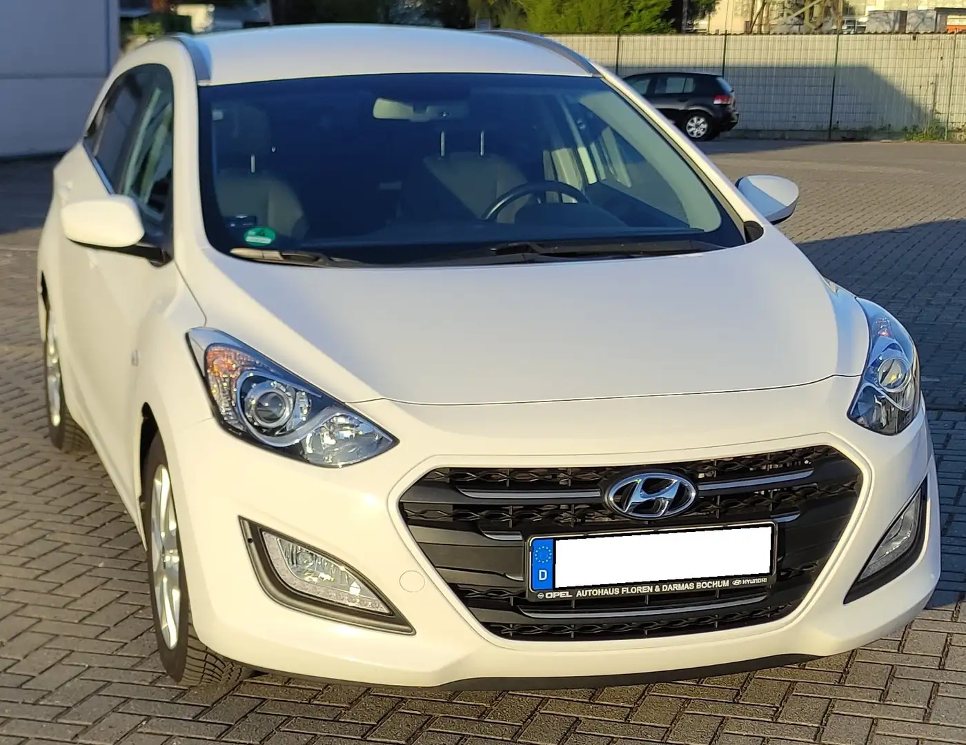 Hyundai i30 blue Trend - Klima, SHZ, Kamera, Navi, LED Weiß - 2
