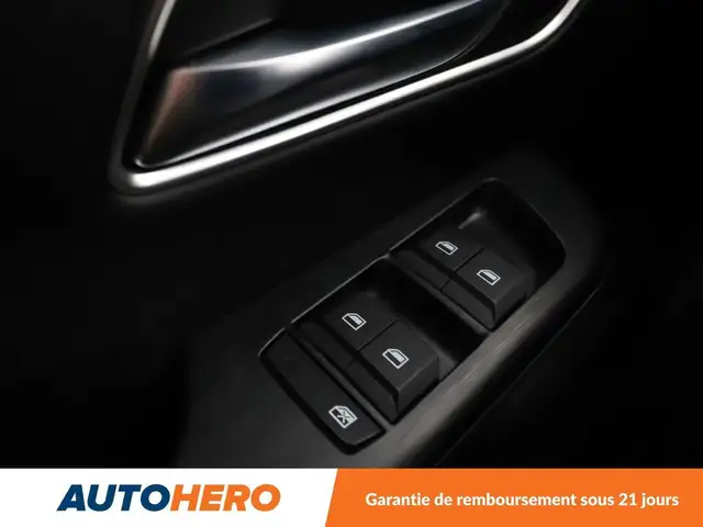 MG ZS view 30