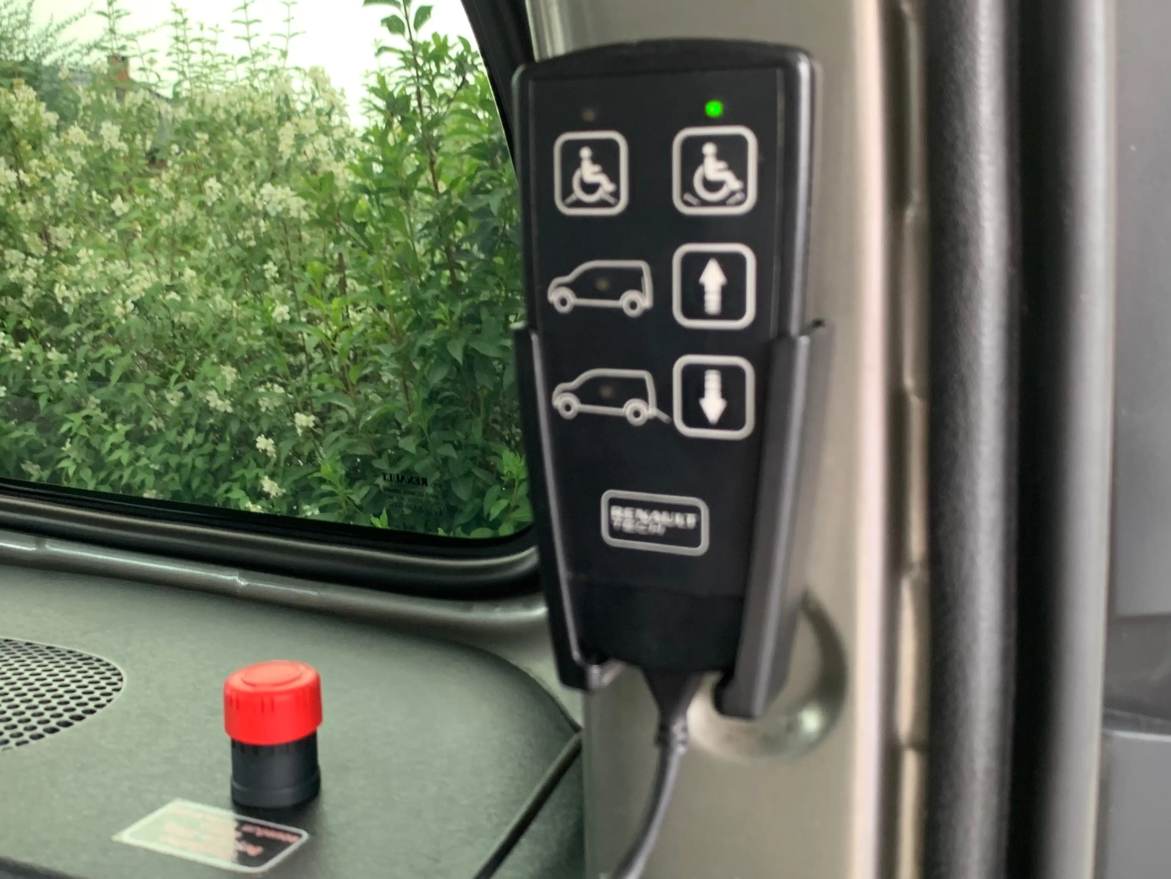 Renault Kangoo 1.5 DCI / Equipé PMR (FAUTEUIL ROULANT) / Vervoer MINDERVALIDE (ROELSTOEL) / Euro 5 / PRIX EMPORTER / — photo 12