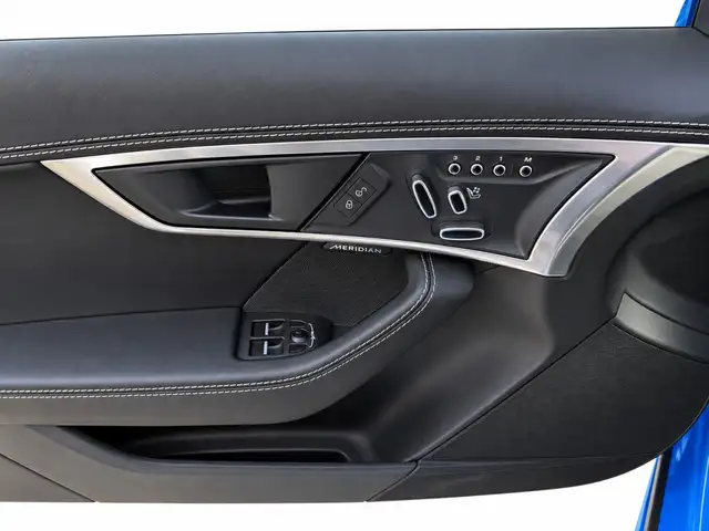 Jaguar F-Type view 9
