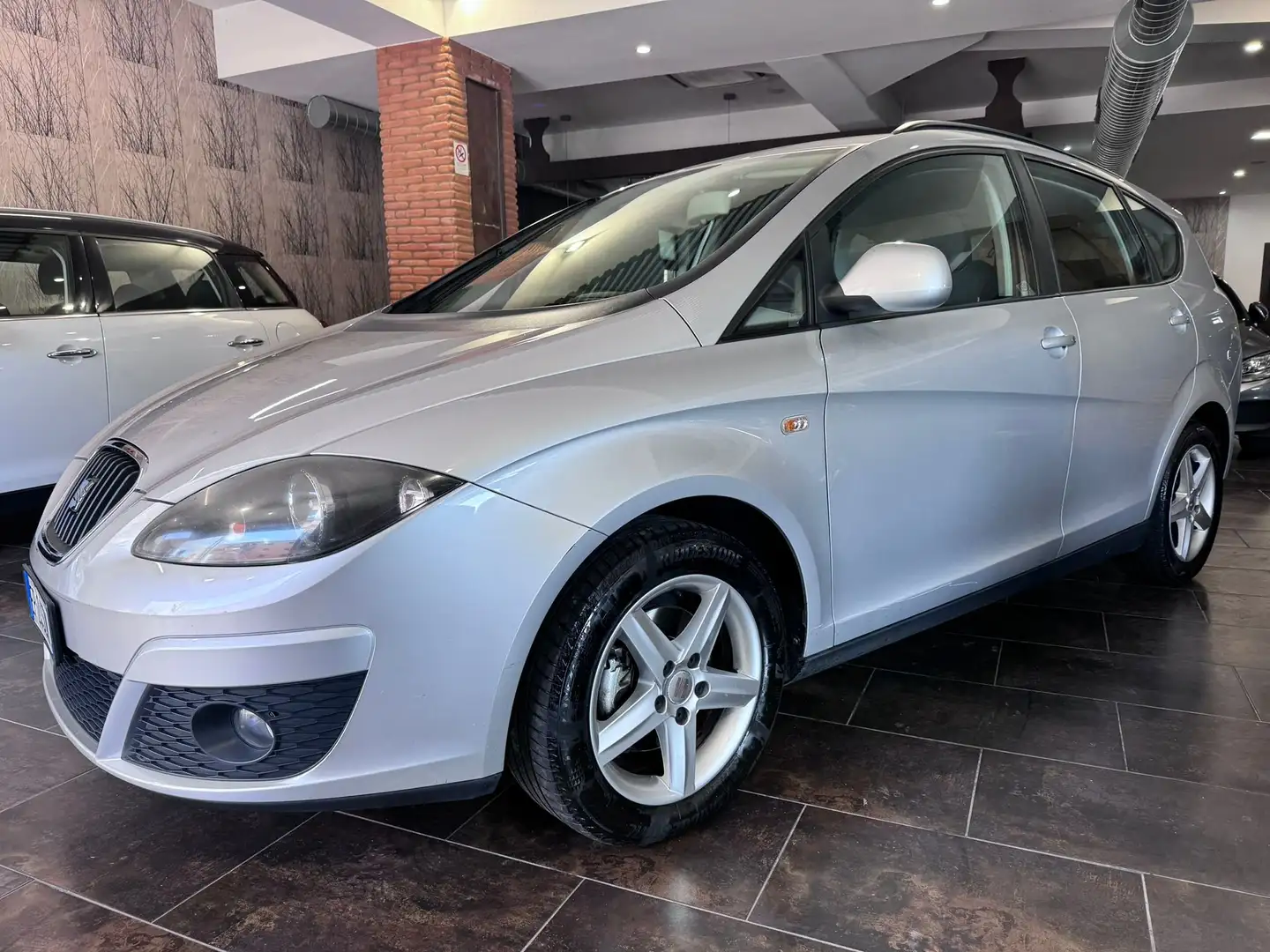 SEAT Altea XL Altea XL 1.6 tdi cr Reference Šedá - 1