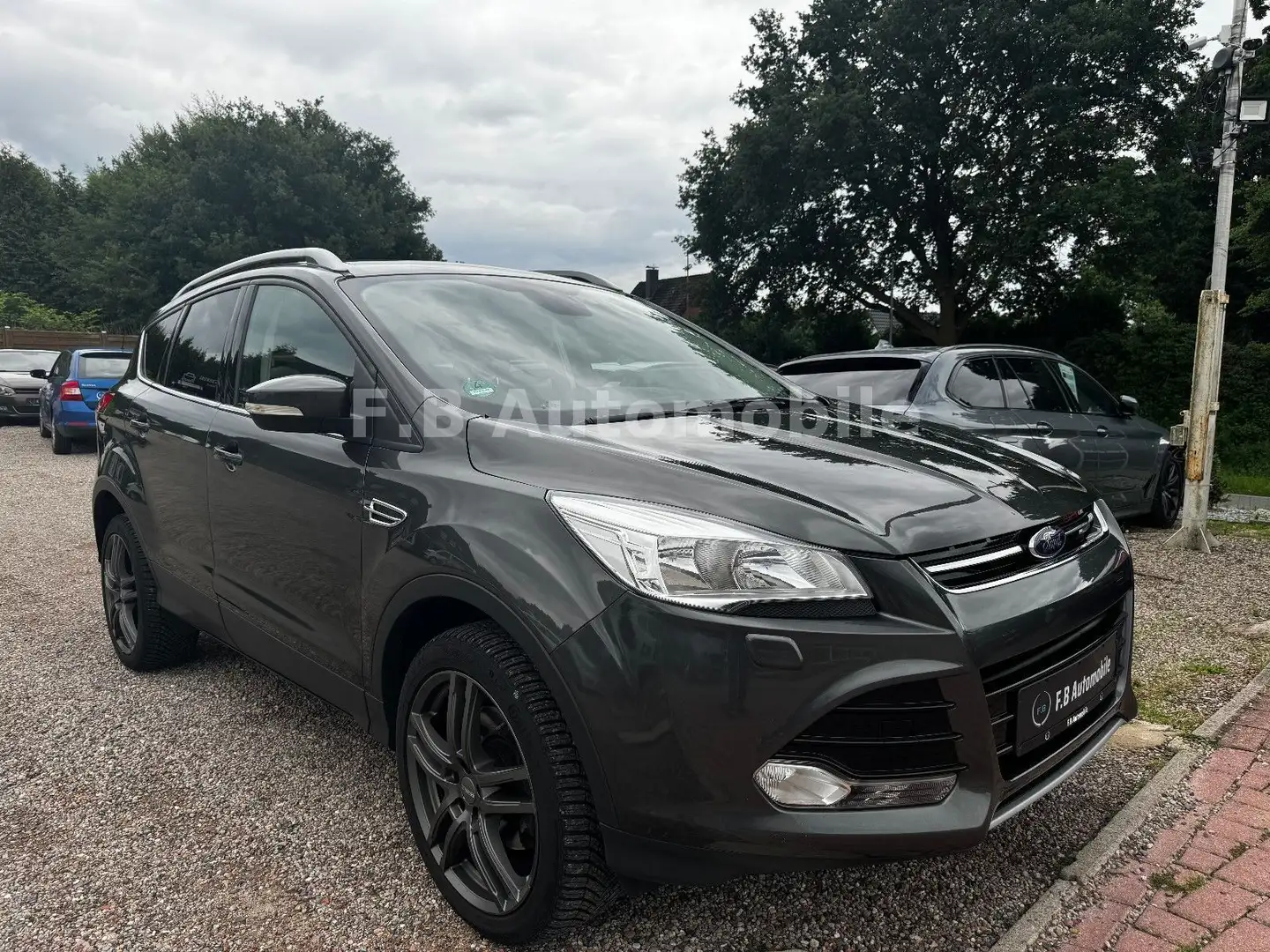 Ford Kuga Titanium/KLIMA/NAVI/UVM.. - 1