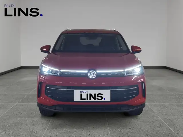 Volkswagen Tiguan view 8