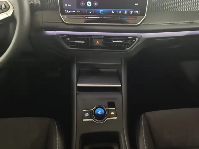 Volkswagen Tiguan view 12