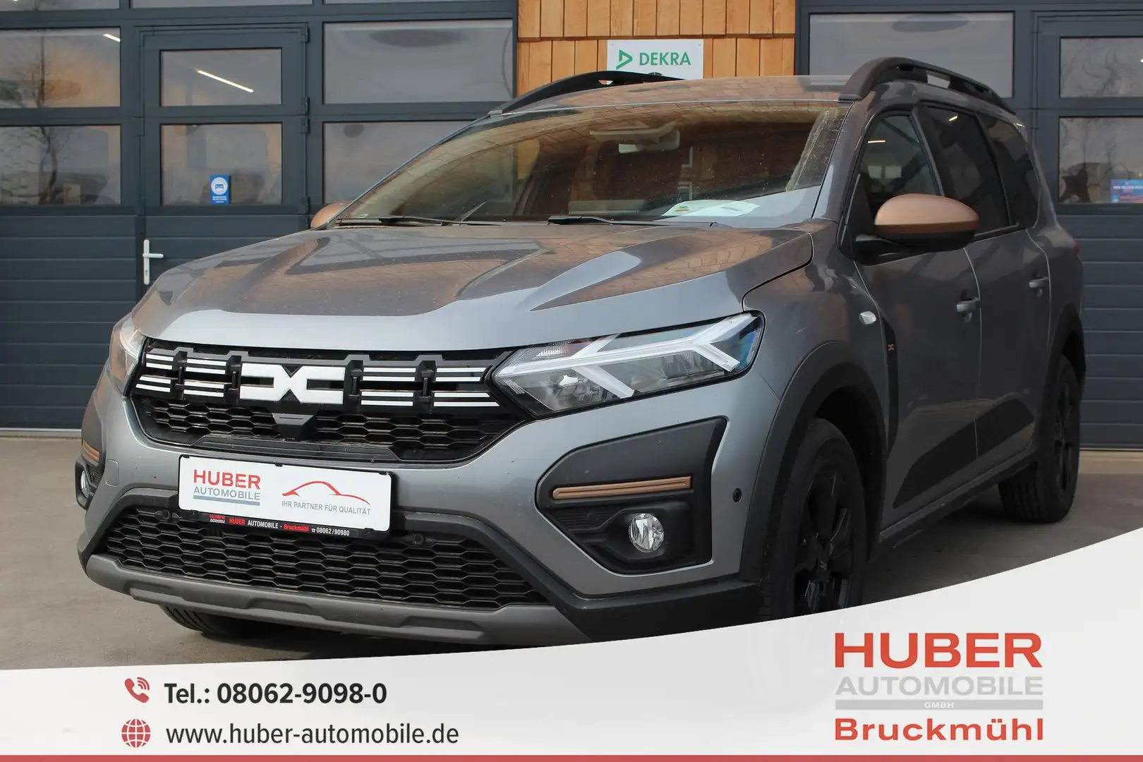 Dacia Jogger 1.0 TCe 110 Extreme LED/CARPLAY/SITZH 81 kW (11... Grijs - 1