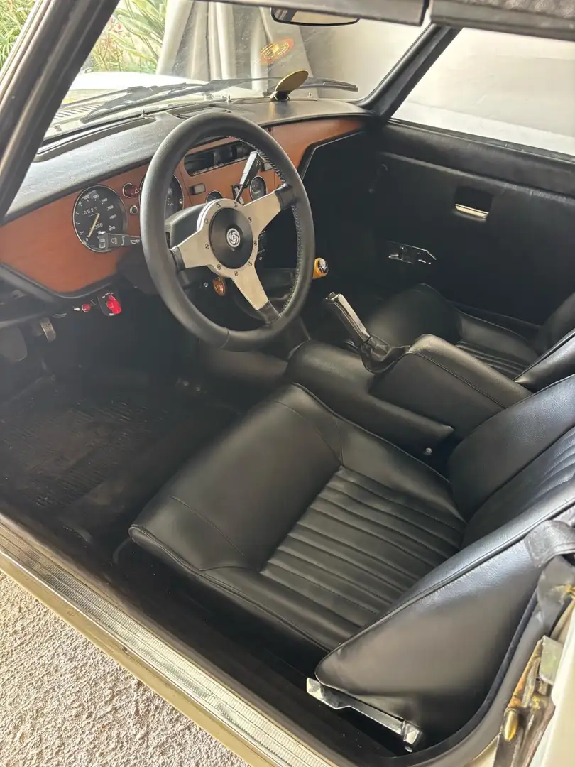 Triumph Spitfire 1500 - 2