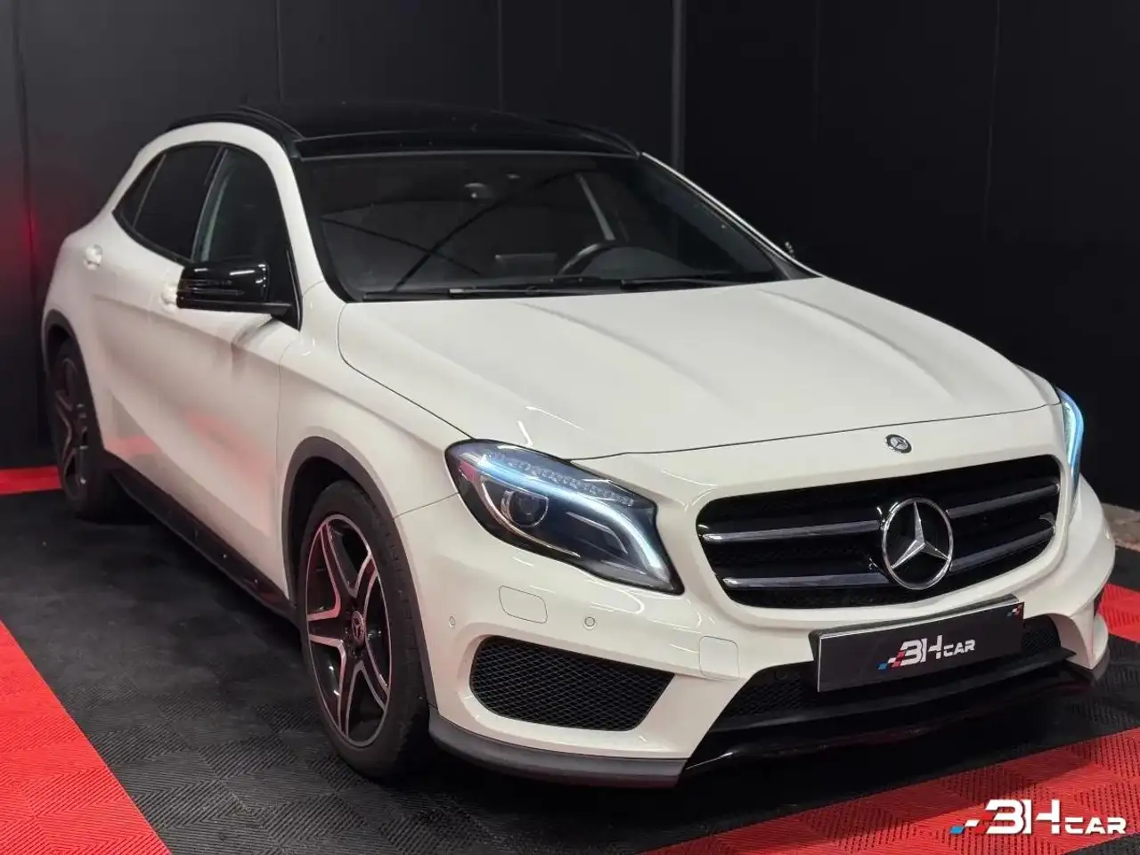 Mercedes-Benz GLA 200