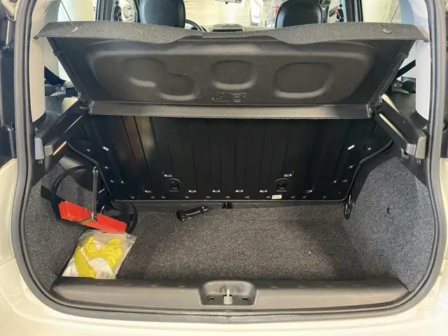 Fiat Panda view 9