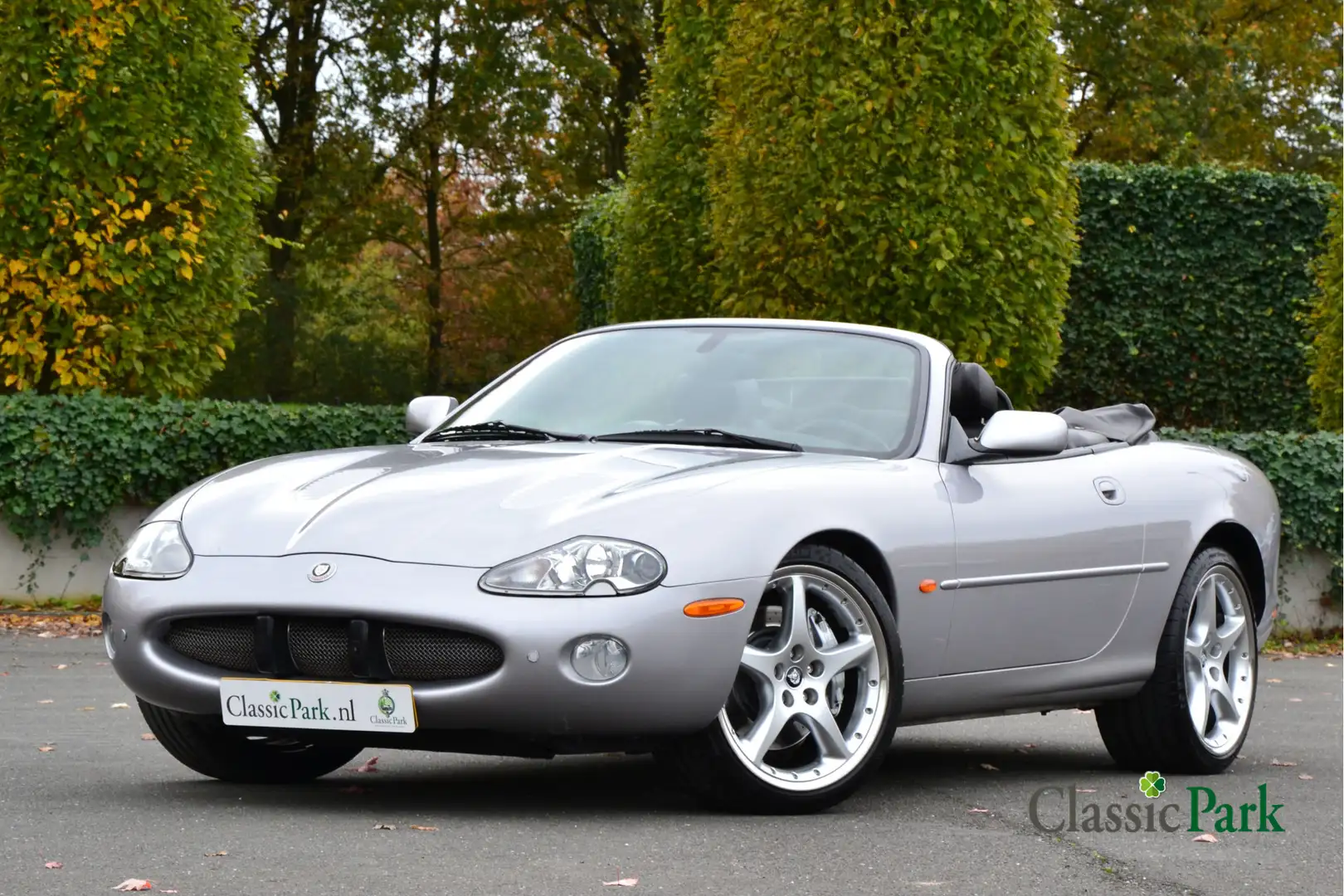 Jaguar XKR 4.0 V8 Silverstone convertible Zilver - 1