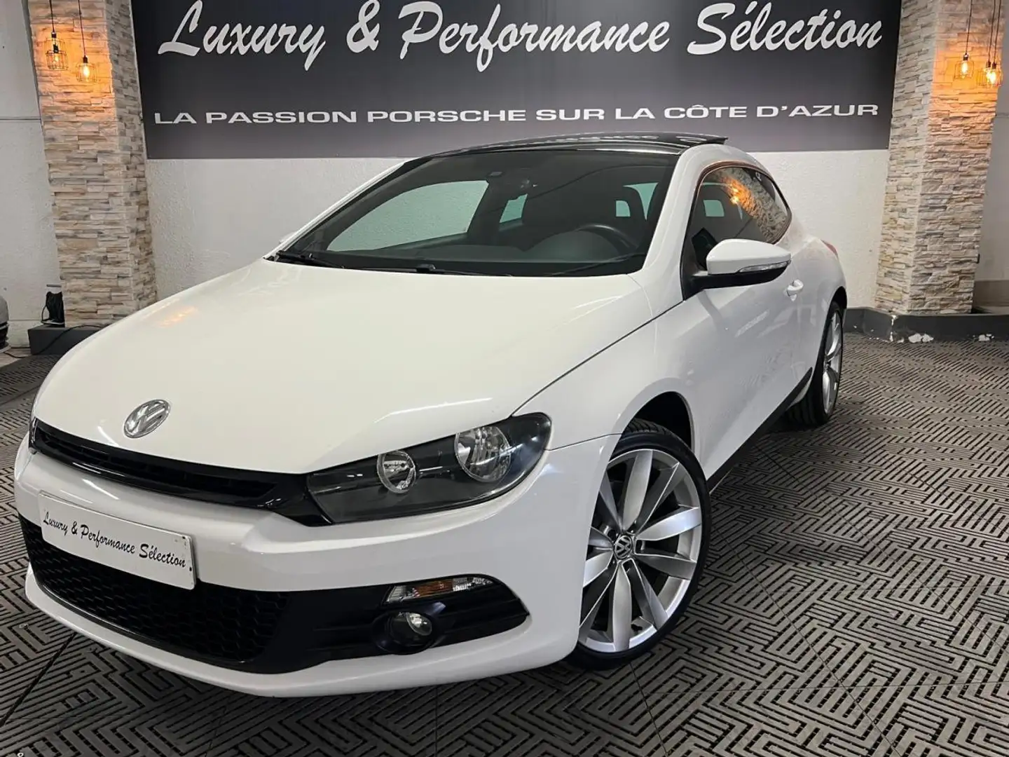 Volkswagen Scirocco 1.4 TSI 160ch DSG Weiß - 1