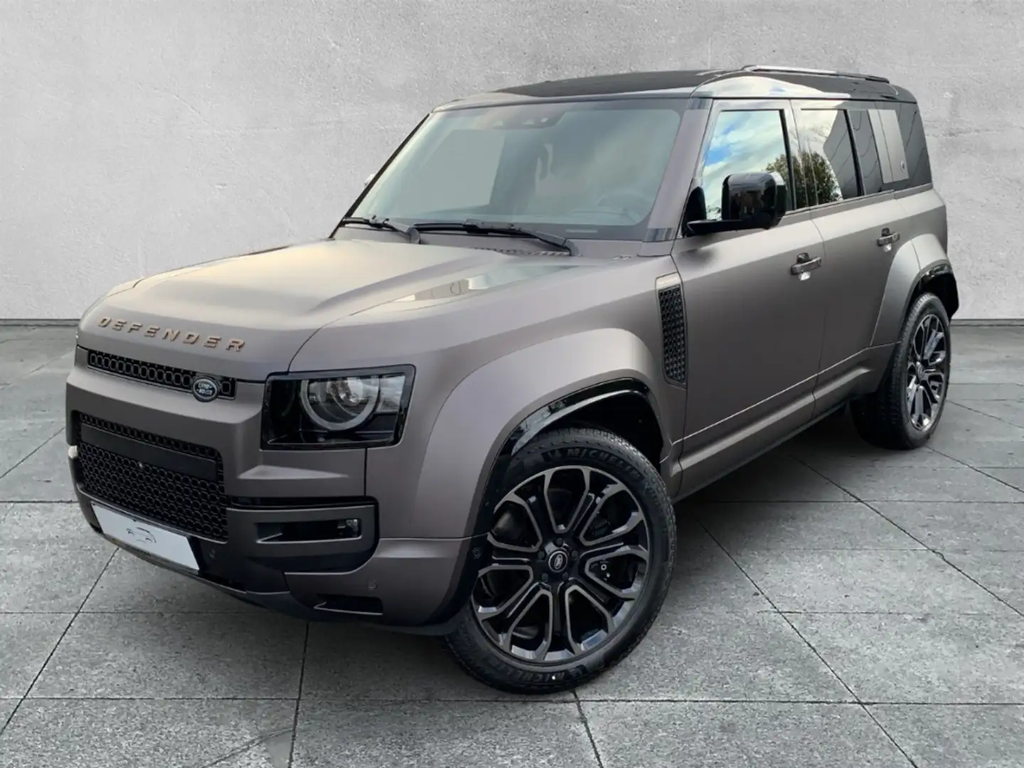 Land Rover Defender 110 P635 OCTA PANO+NSW+22LMF+ACC+HUD Grau - 1