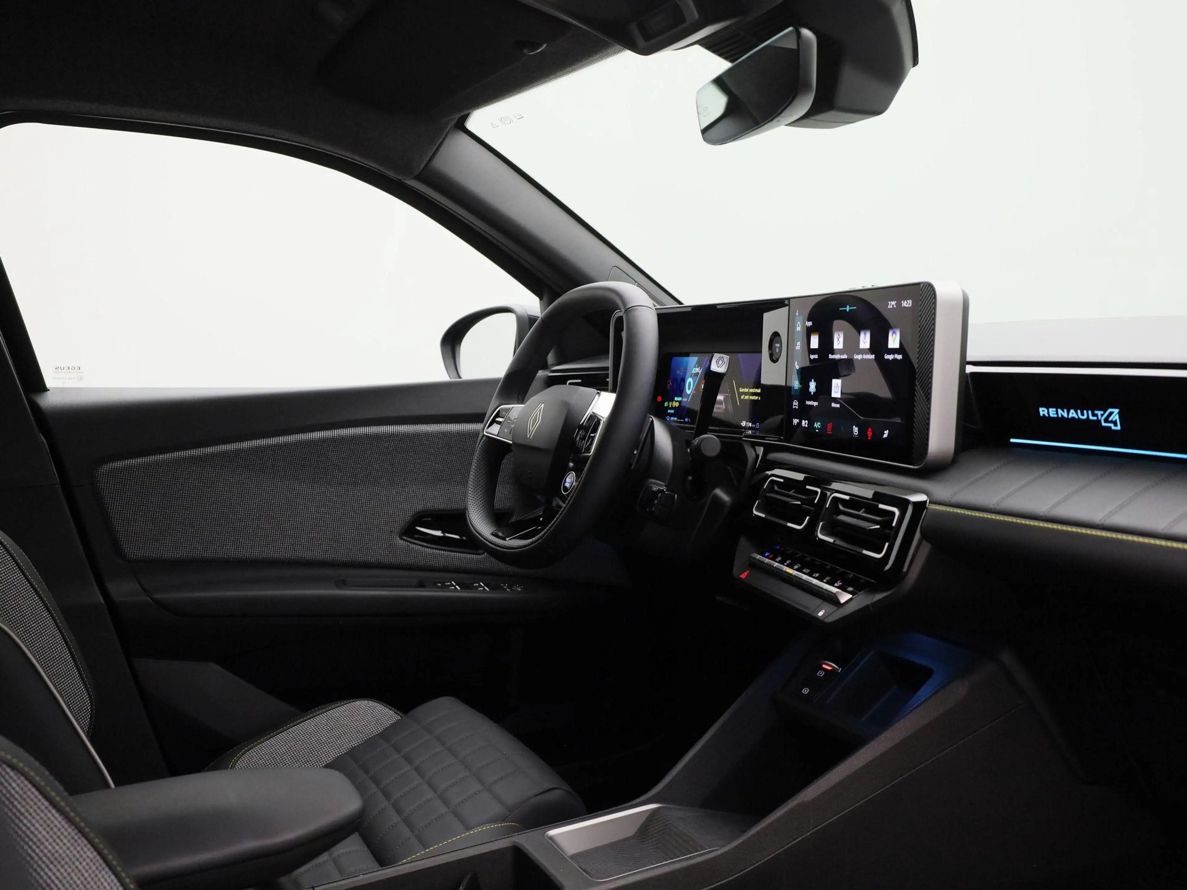 Renault R 4 Comfort Range Iconic 52 kWh 150PK | Harman Kardon — photo 12