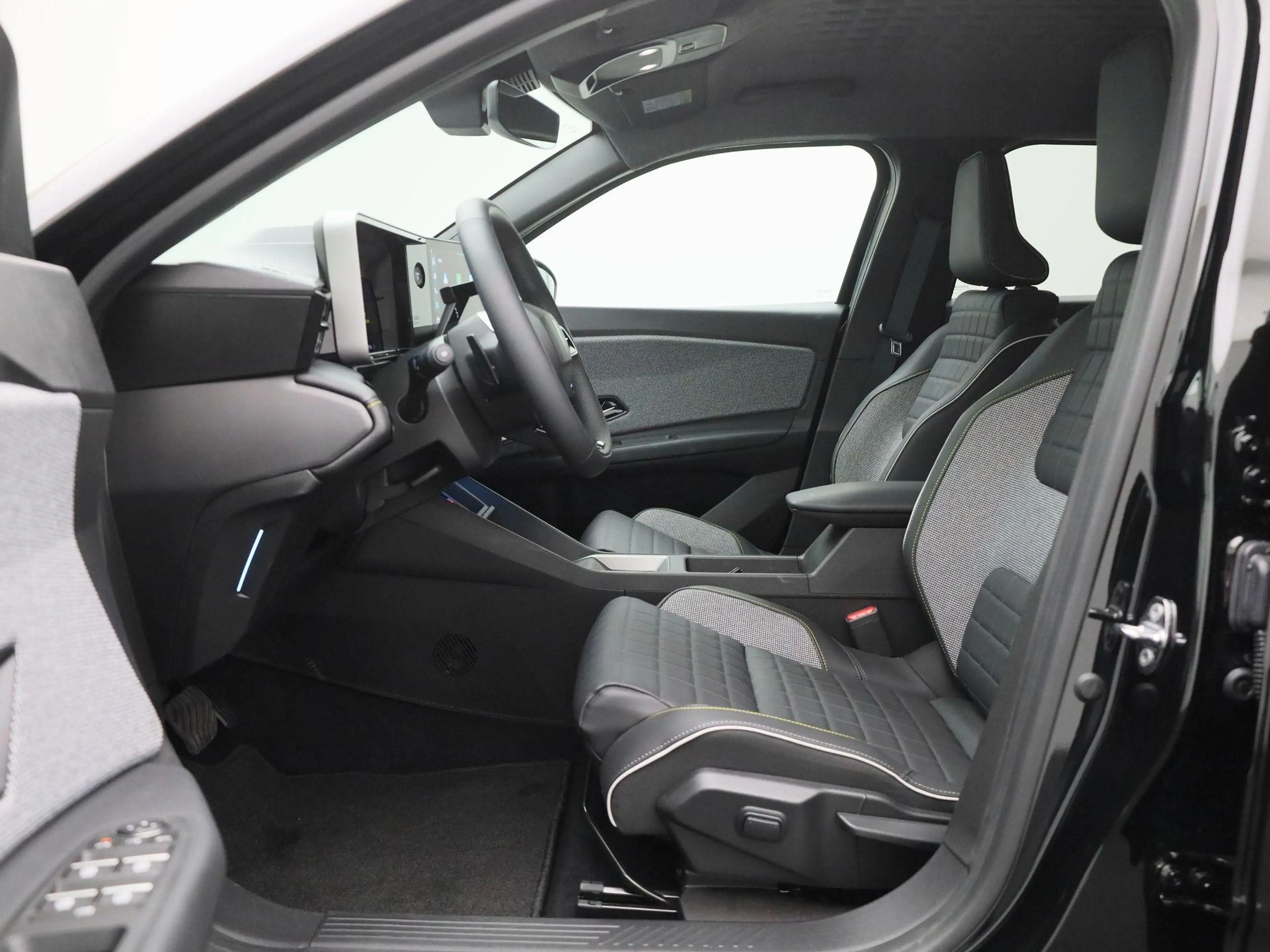 Renault R 4 Comfort Range Iconic 52 kWh 150PK | Harman Kardon — photo 6