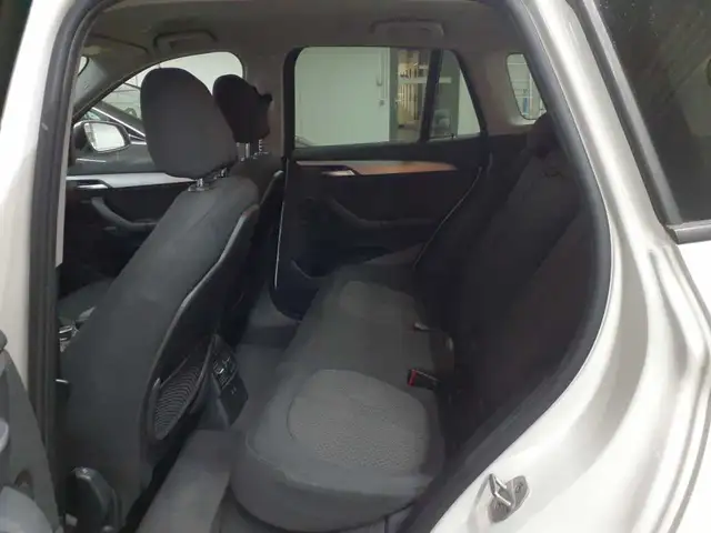 BMW X1 view 13