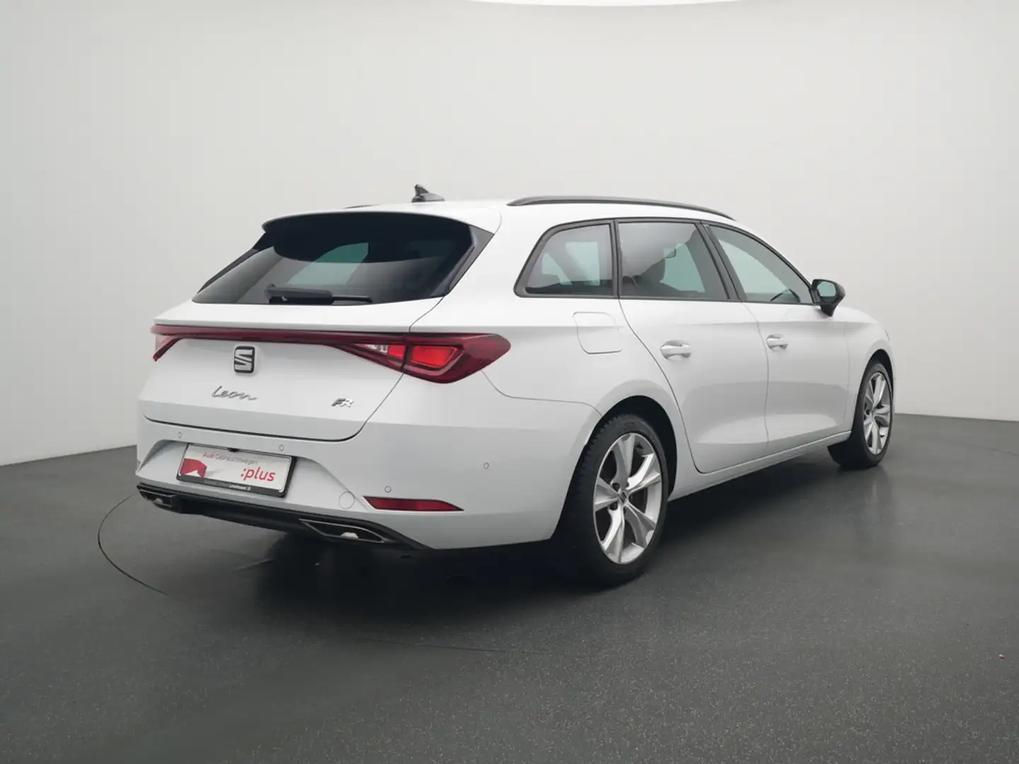 SEAT Leon LED DSG VIRT KAM SHZ PDC Schwarz - 2