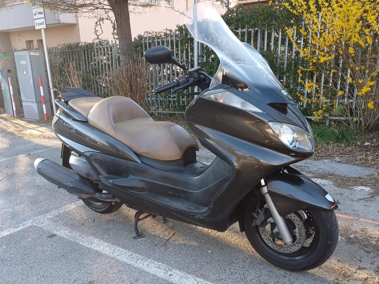 Yamaha Majesty 400 Negro - 1