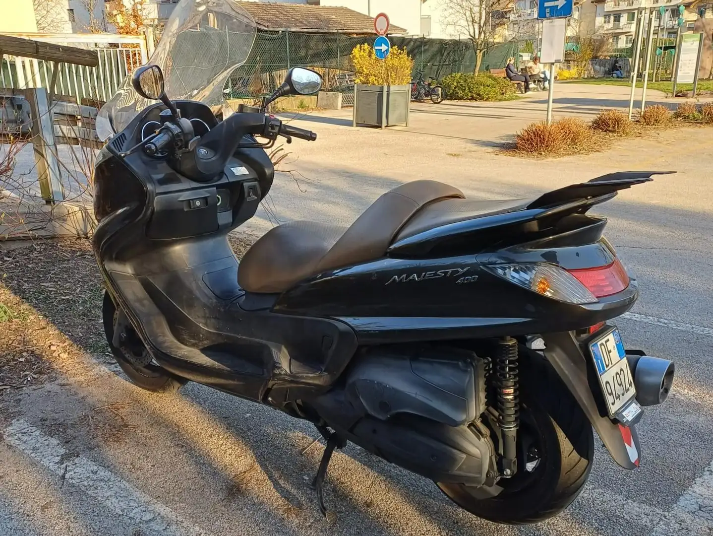 Yamaha Majesty 400 Negro - 2
