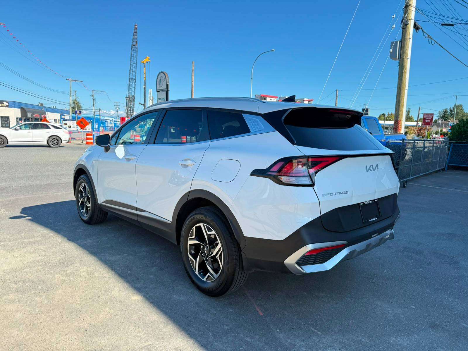 2023 Kia Sportage — view 6