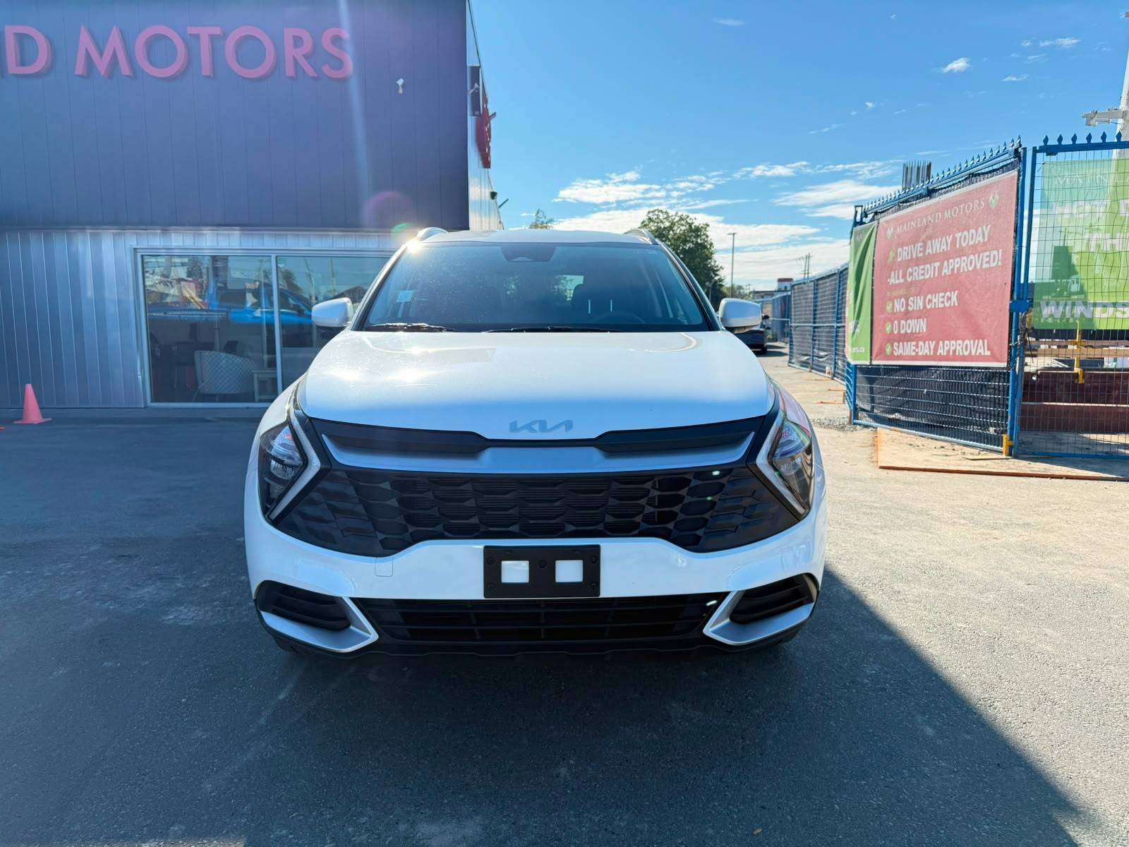 2023 Kia Sportage — view 2