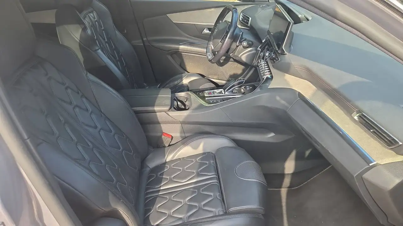 Peugeot 3008 3008 Plug-In Hybrid — photo 29