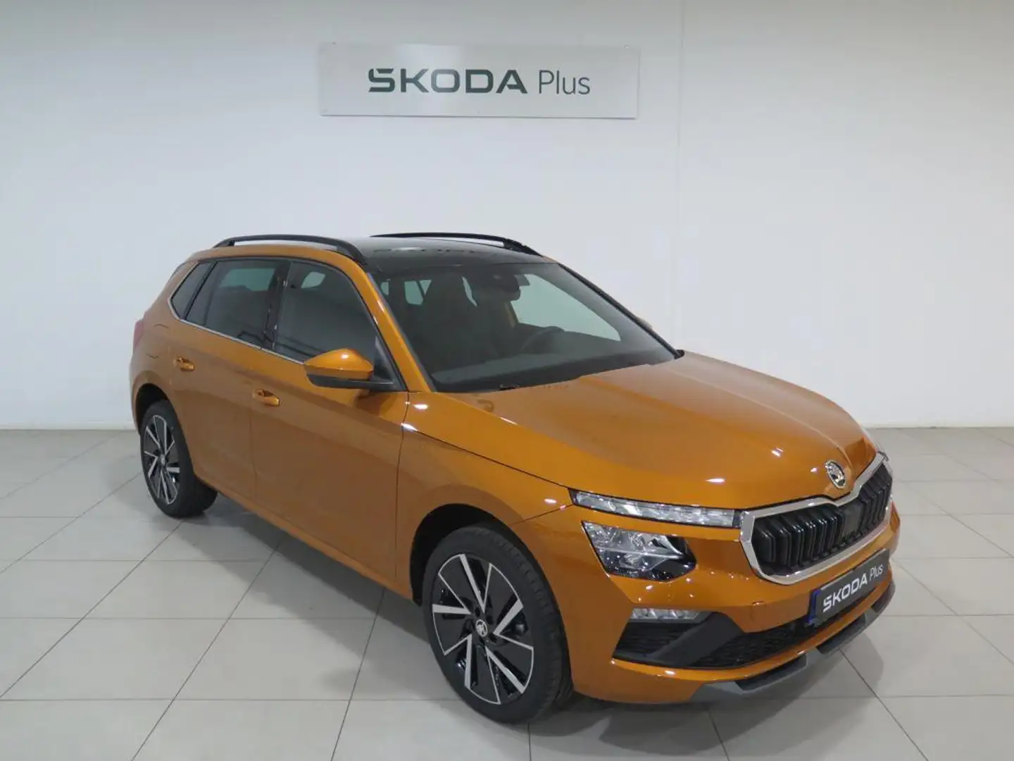 Skoda Kamiq 1.5 TSI Design 110kW DSG7 Naranja - 1