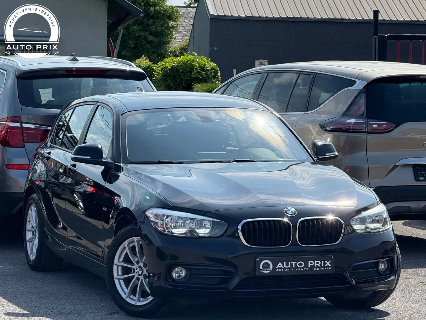 BMW 116 d Sport Line Navi Cuir LED 1Er Main Etat Neuf Negru - 2