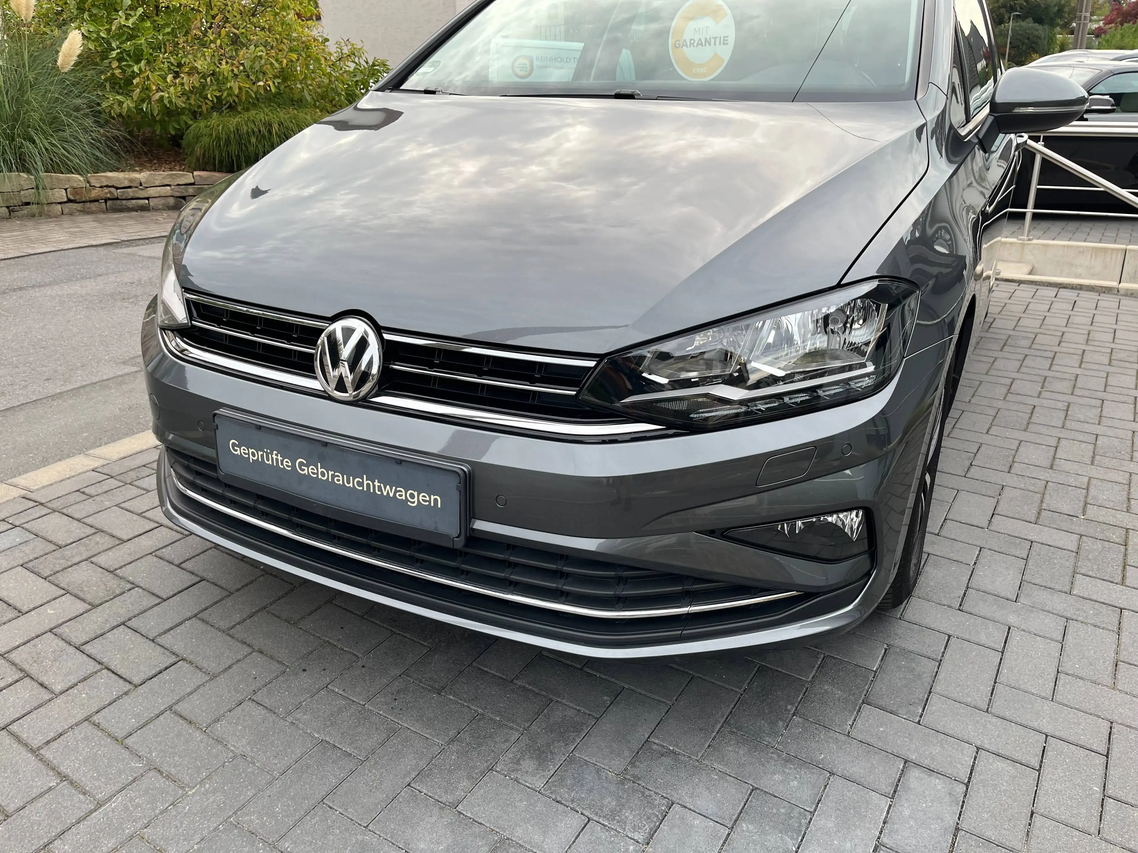 Volkswagen Golf Sportsvan 1.5 TSI United*DSG,Navi,App,AHK,SHZ,Alu,Scheckheft,1.Hand,TOP** — photo 2