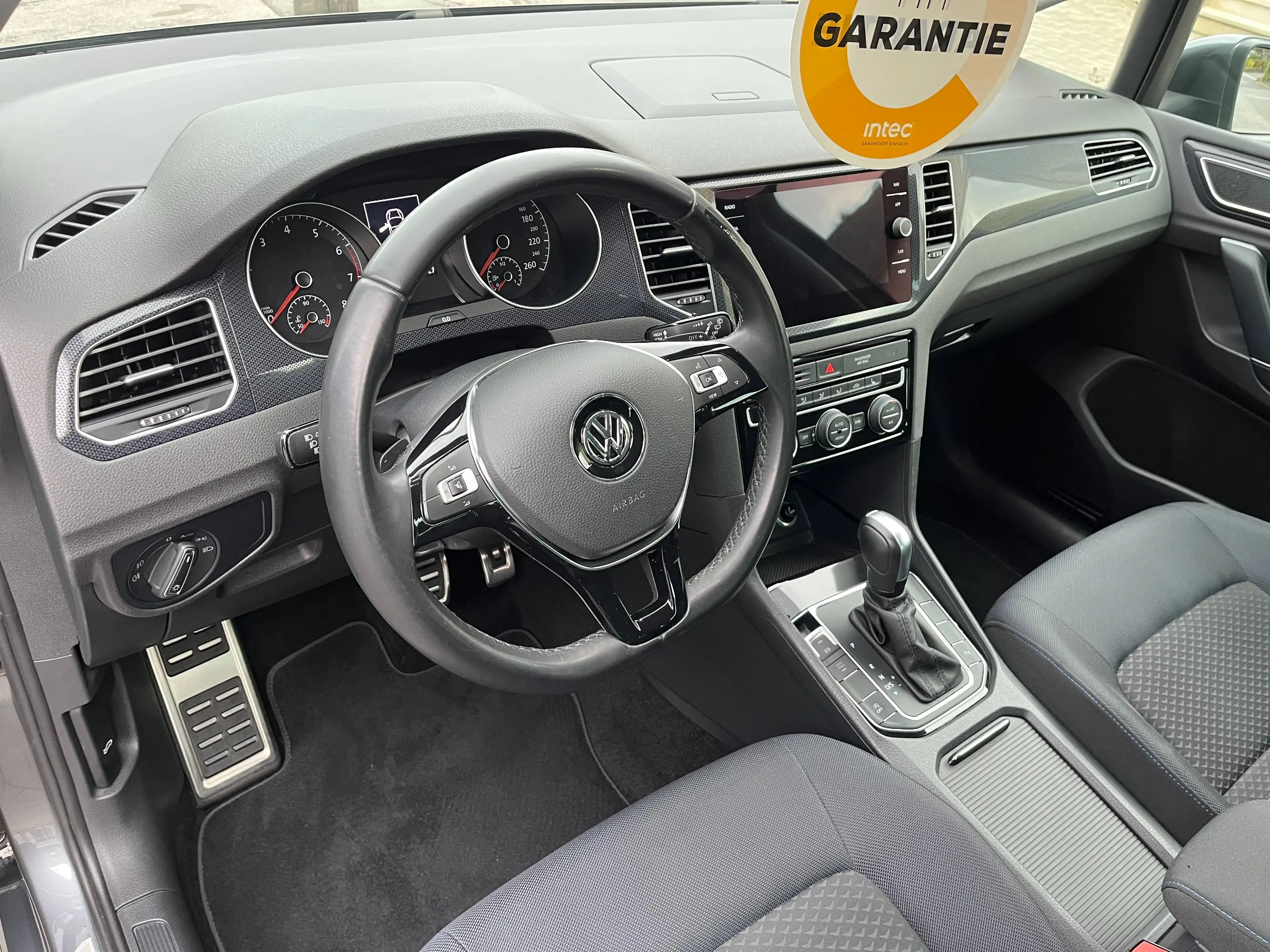 Volkswagen Golf Sportsvan 1.5 TSI United*DSG,Navi,App,AHK,SHZ,Alu,Scheckheft,1.Hand,TOP** — photo 9