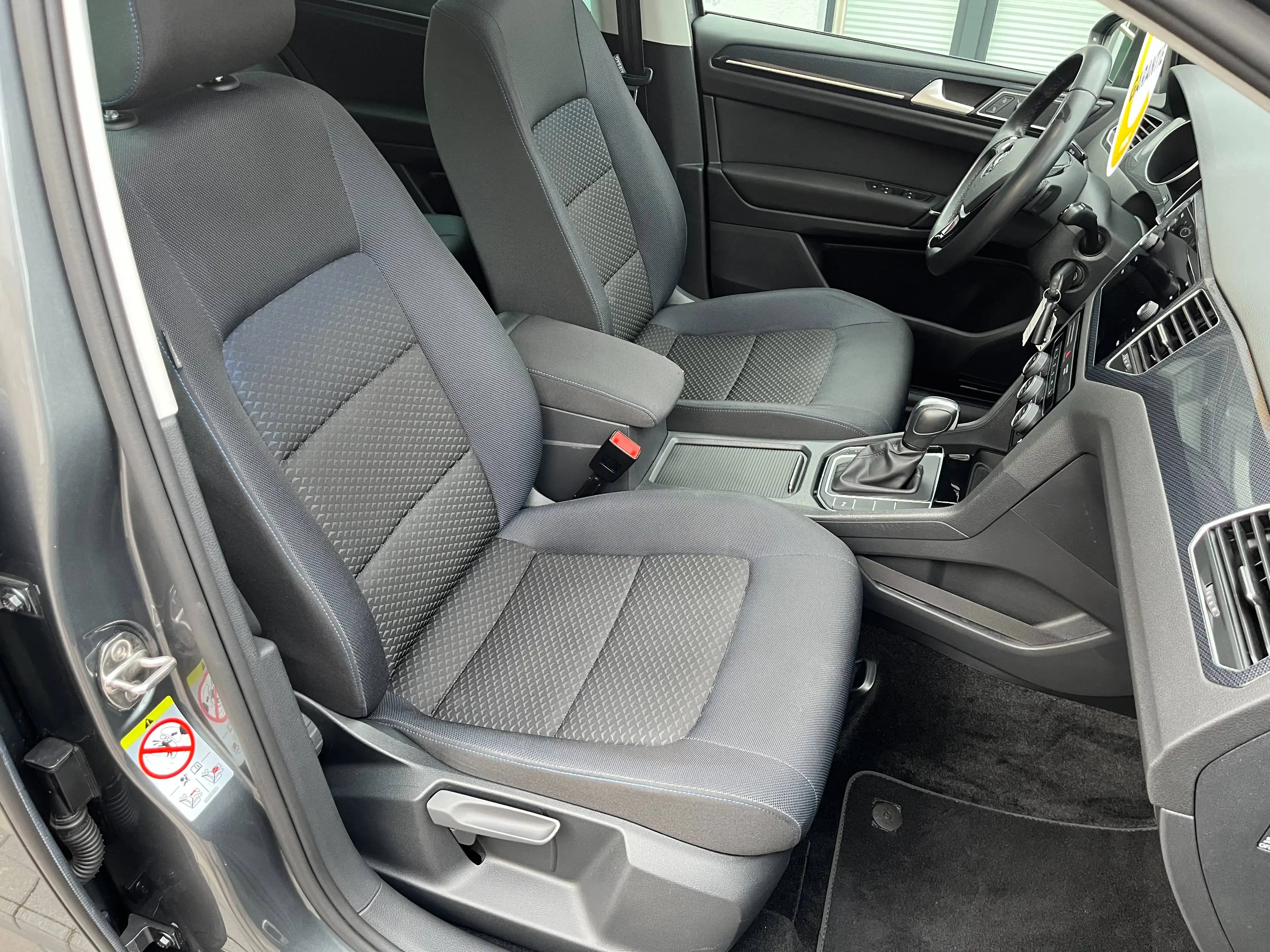 Volkswagen Golf Sportsvan 1.5 TSI United*DSG,Navi,App,AHK,SHZ,Alu,Scheckheft,1.Hand,TOP** — photo 10