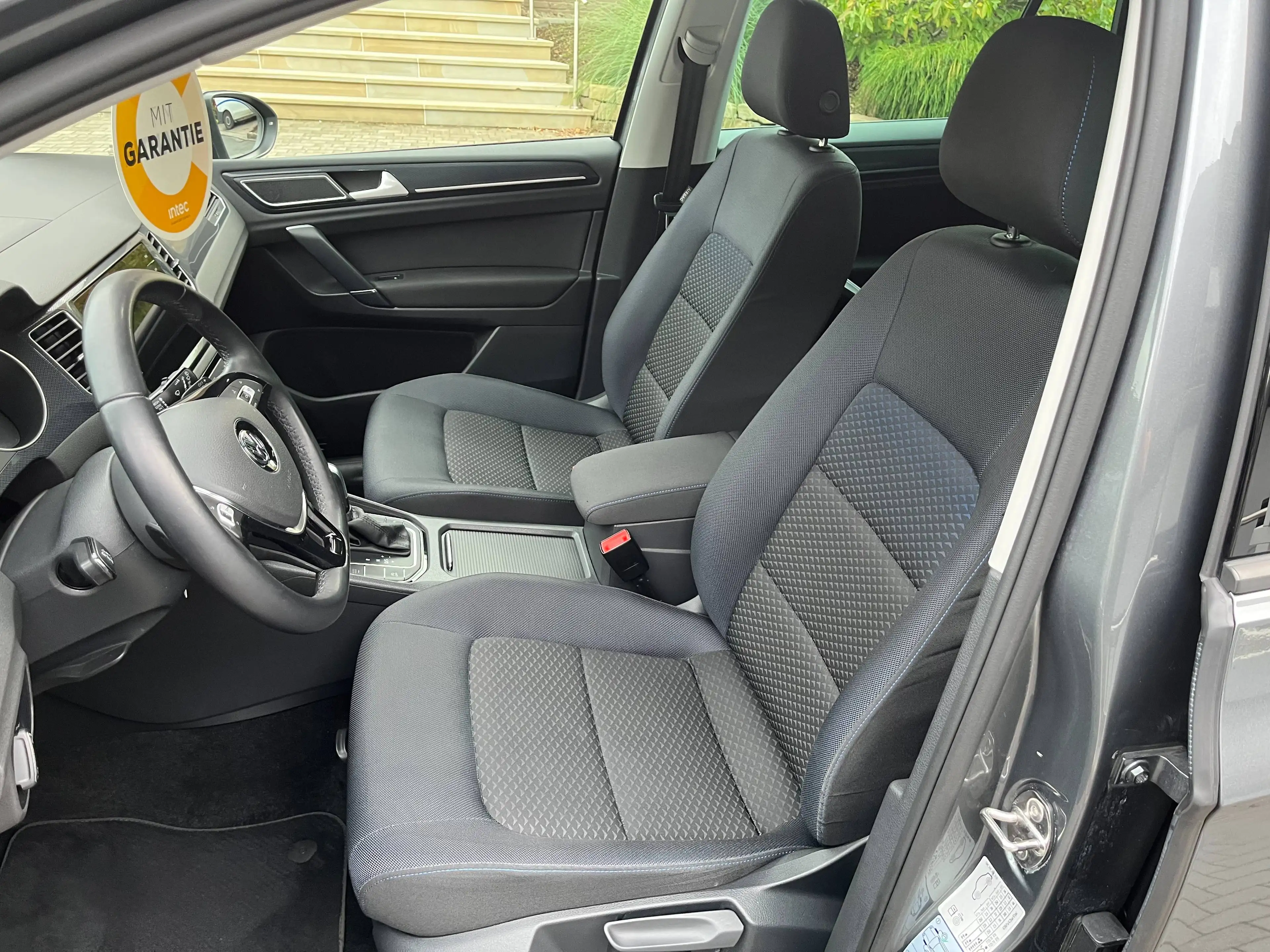 Volkswagen Golf Sportsvan 1.5 TSI United*DSG,Navi,App,AHK,SHZ,Alu,Scheckheft,1.Hand,TOP** — photo 8
