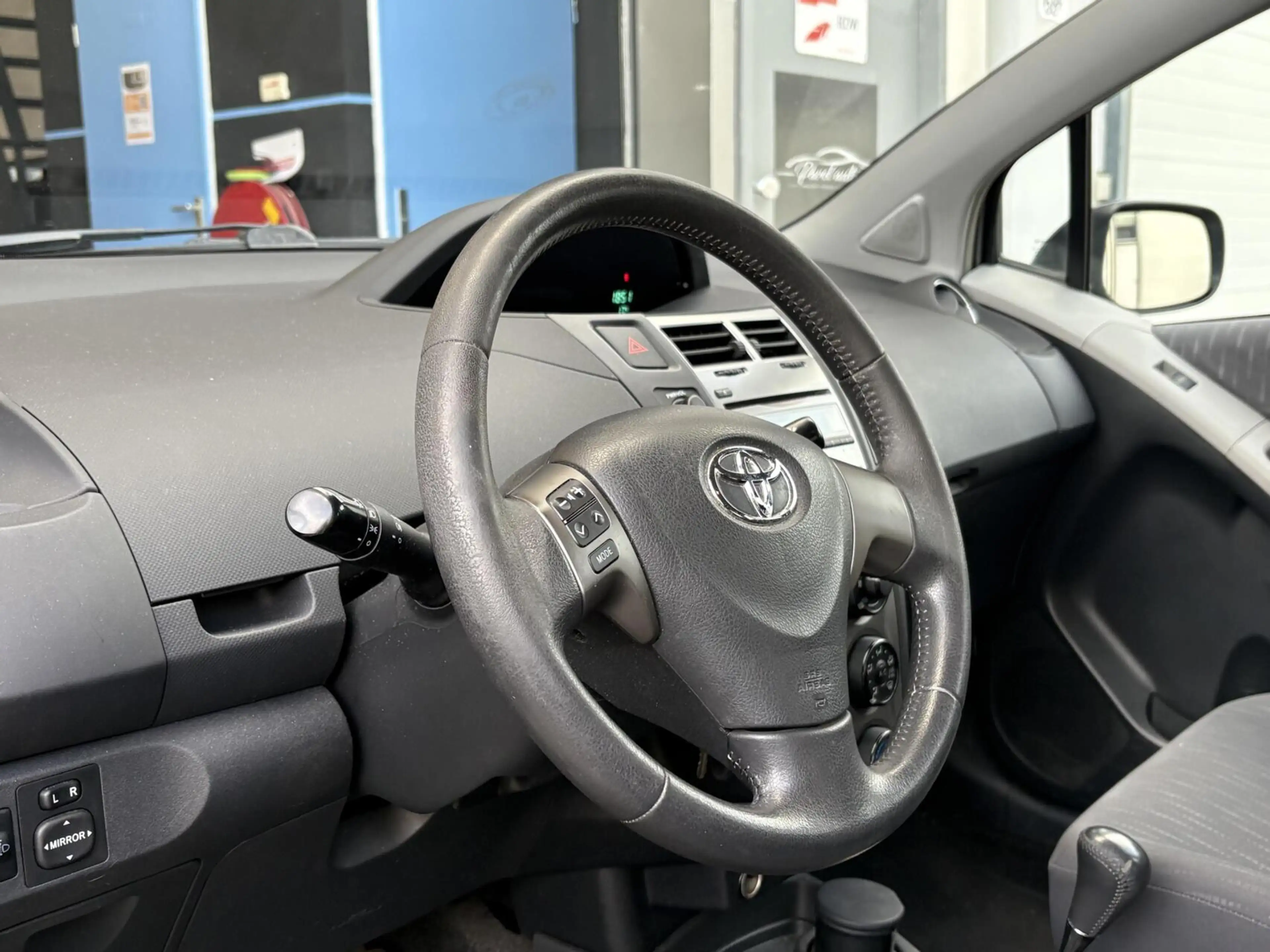 Toyota Yaris 1.3 VVTi Dynamic|APk|NAP|Automaat|5 Deuren — photo 8