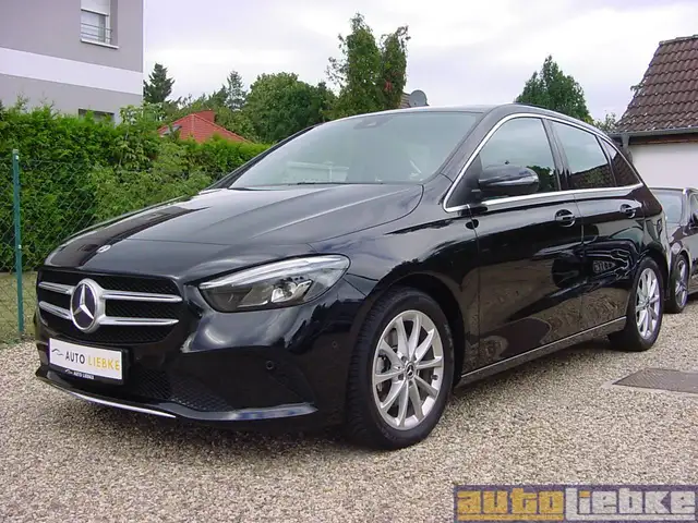 Mercedes-Benz B 200 PROGR. AUT,LED,MBUX,PANO,KAM,DISTR,eHK,SHZ,1.HD