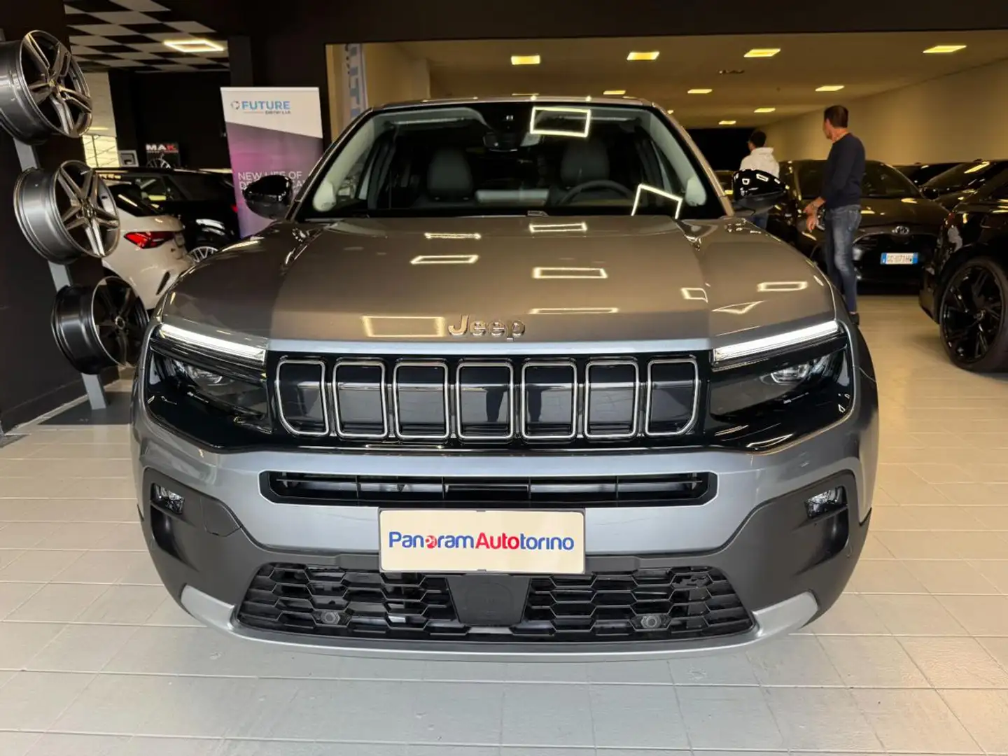 Jeep Avenger 1.2 Turbo Summit km0 Grijs - 2