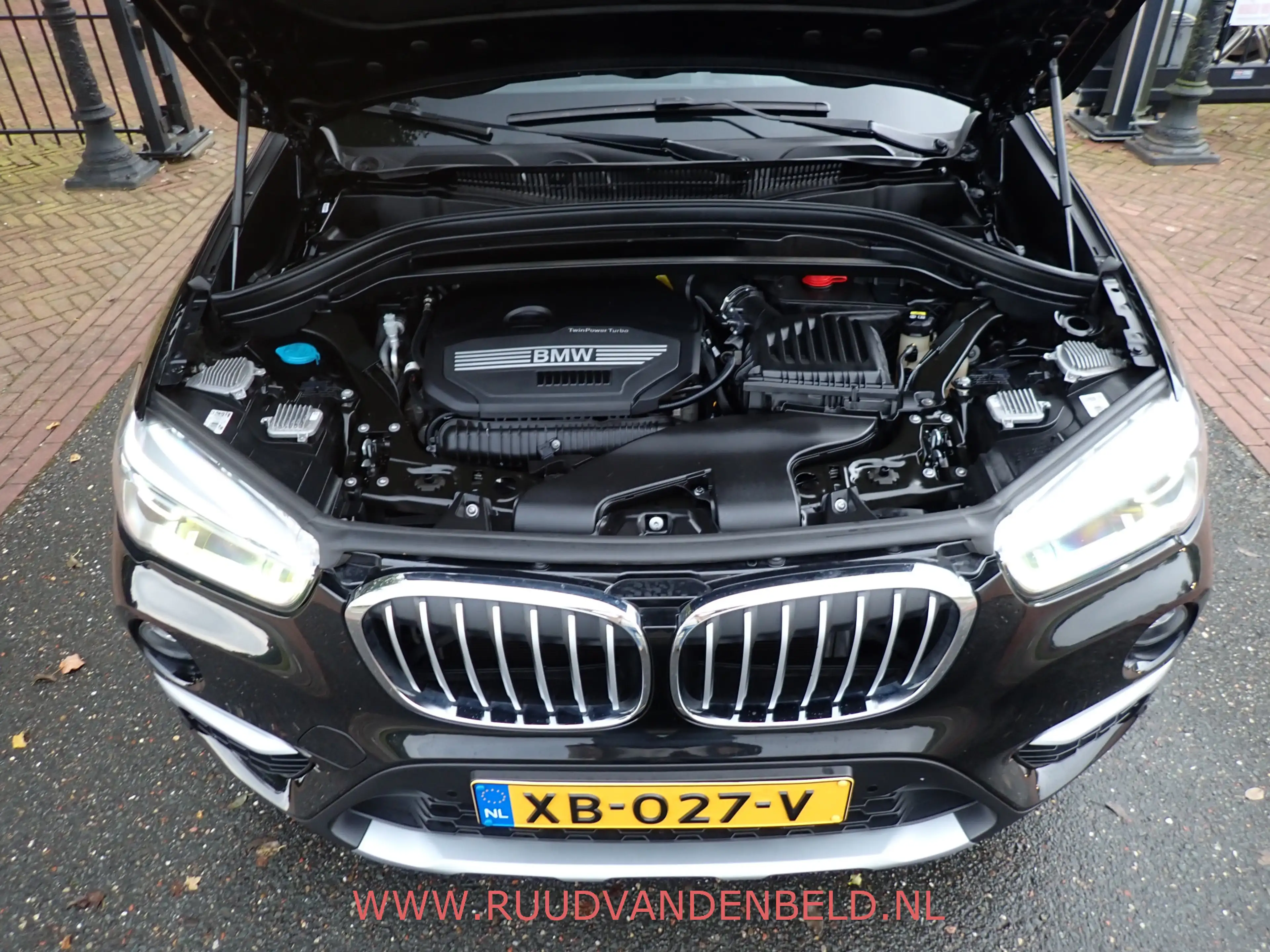 BMW X1 2.0i S-DRIVE PANODAK / CAMERA / HEAD-UP / SPORTLEE — photo 36