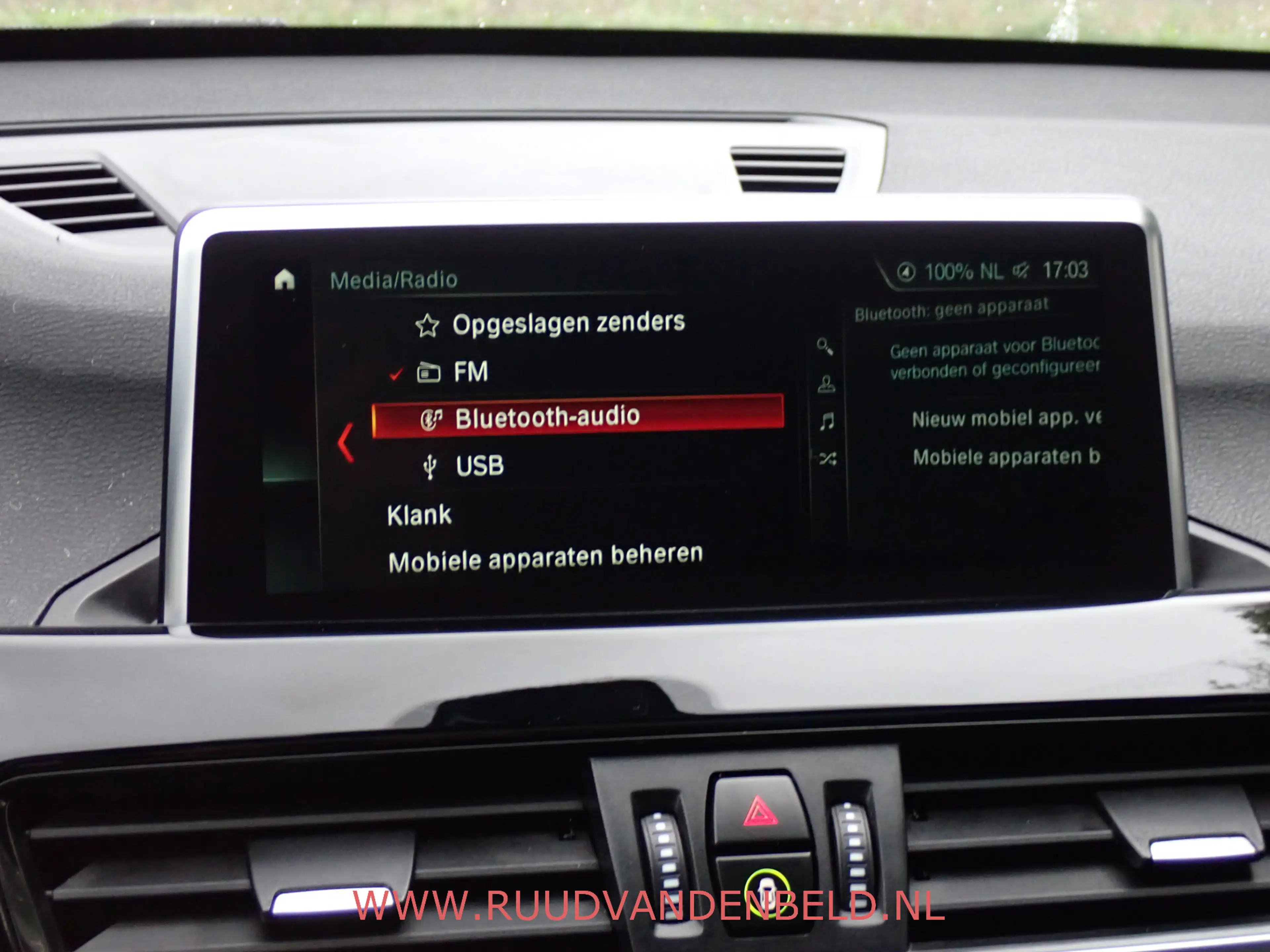 BMW X1 2.0i S-DRIVE PANODAK / CAMERA / HEAD-UP / SPORTLEE — photo 25