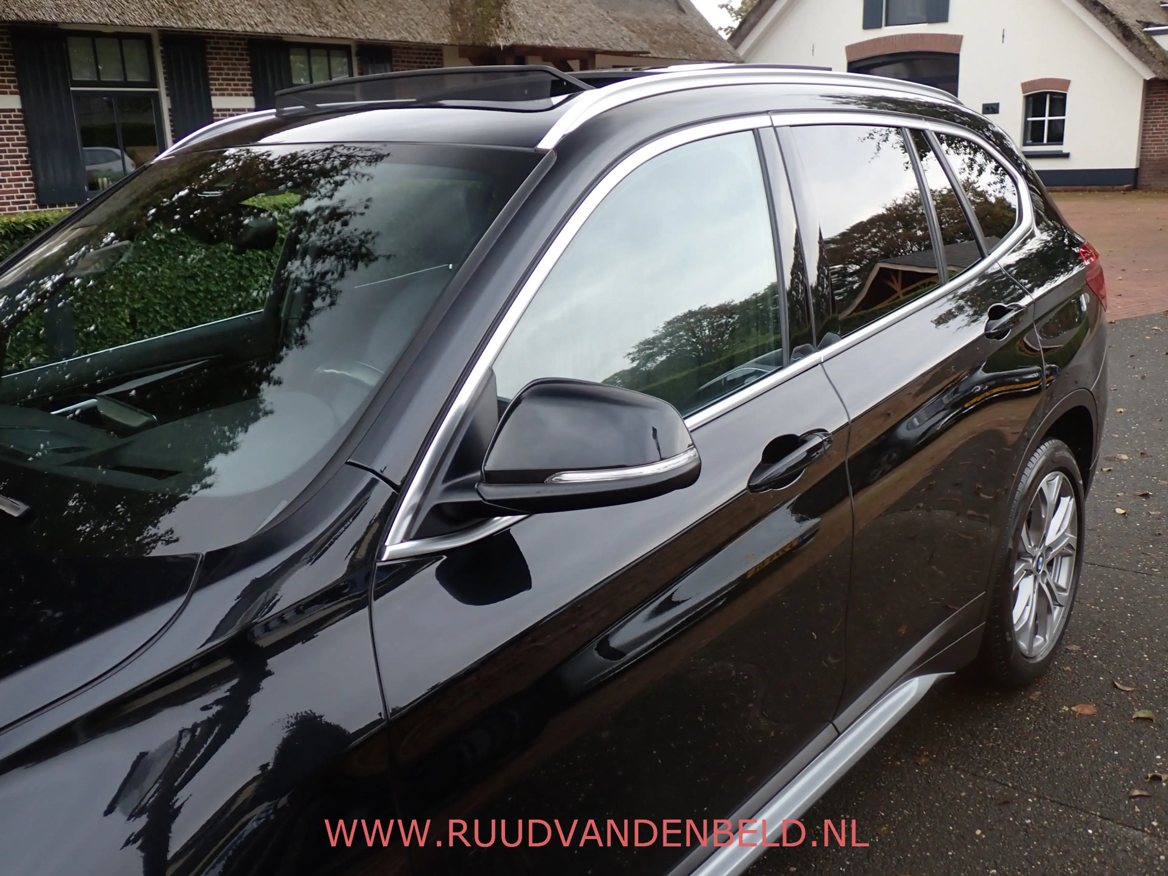 BMW X1 2.0i S-DRIVE PANODAK / CAMERA / HEAD-UP / SPORTLEE — photo 7