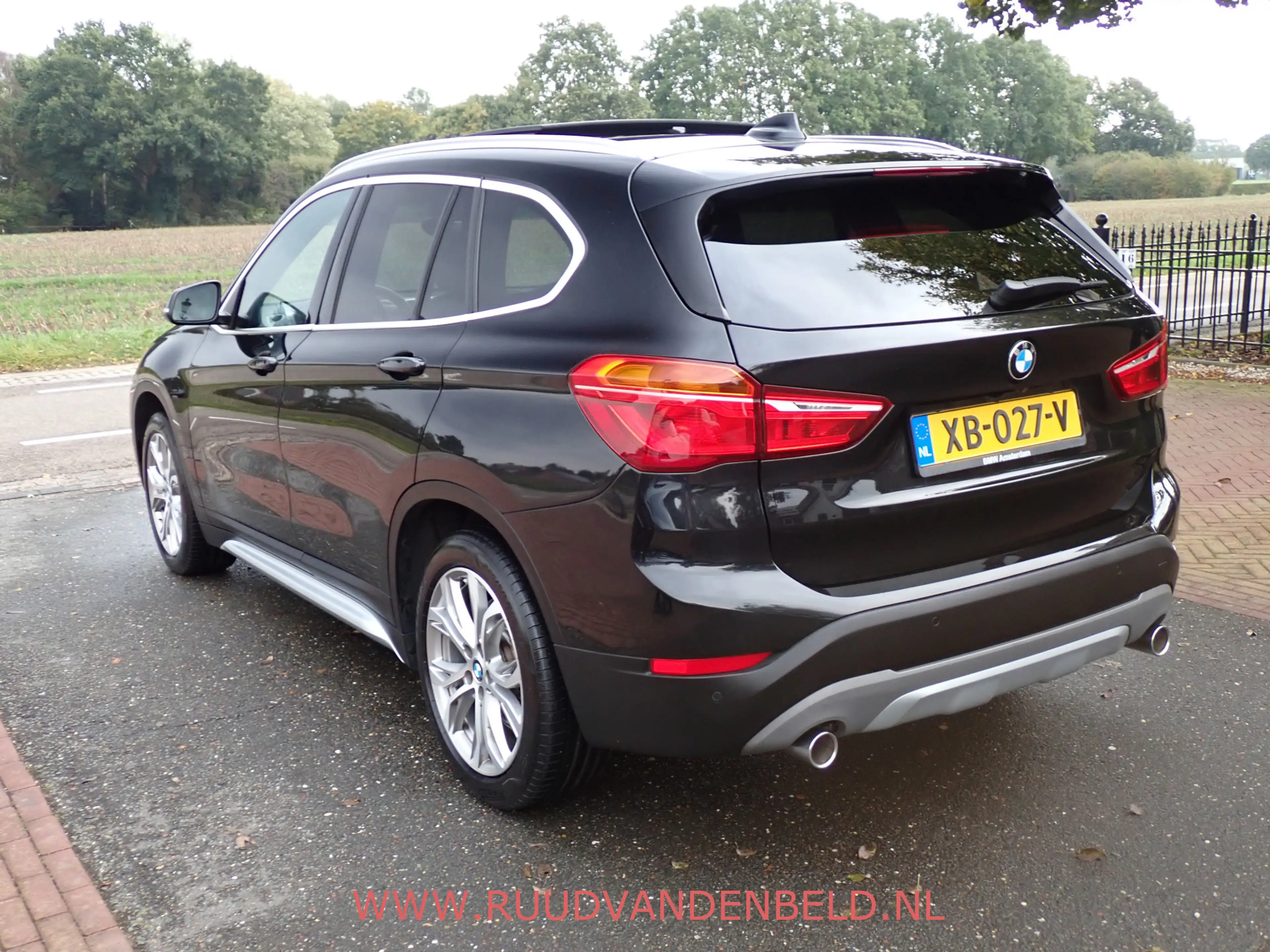 BMW X1 2.0i S-DRIVE PANODAK / CAMERA / HEAD-UP / SPORTLEE — photo 5