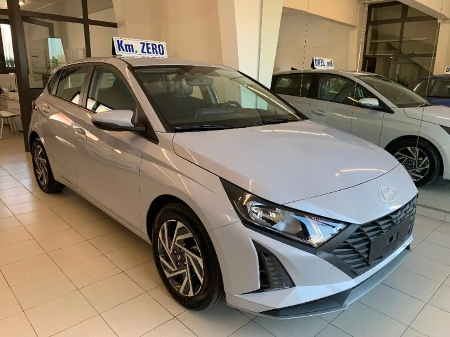 Hyundai i20 i20 1.2 MPI MT Connectline Beige - 2