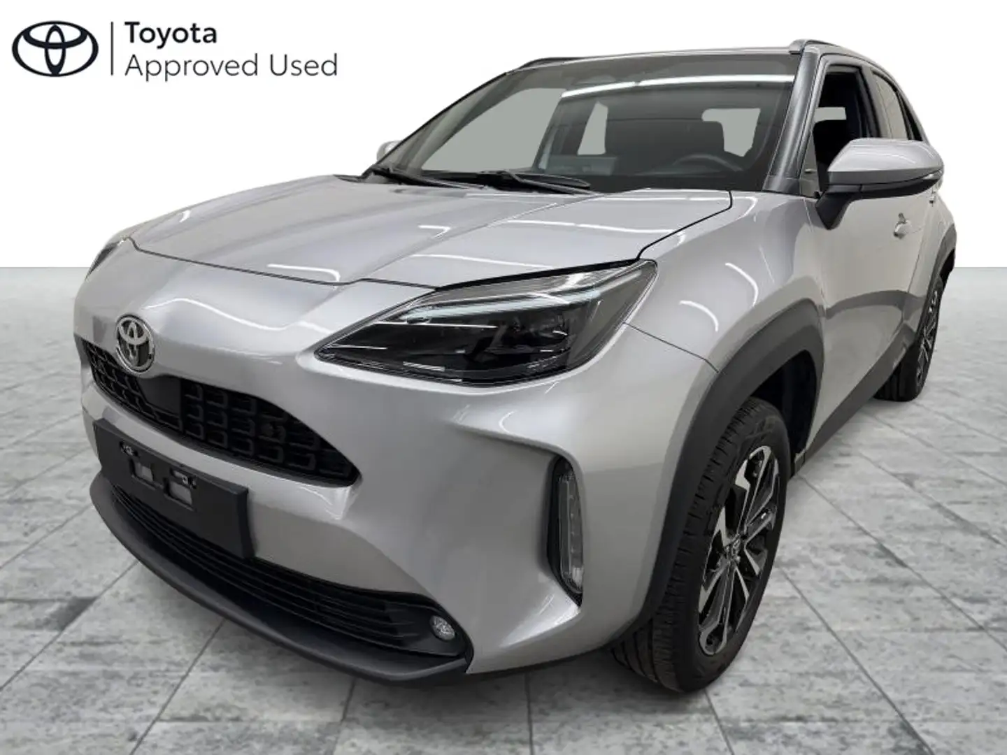 Toyota Yaris Cross Dynamic Plus + Executive Pack Silber - 1