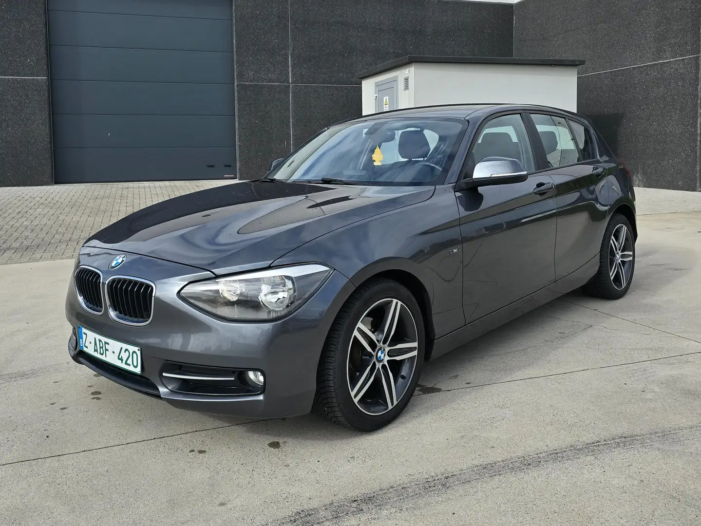 BMW 116 116i Sport Line - leder - garantie - Zilver - 2