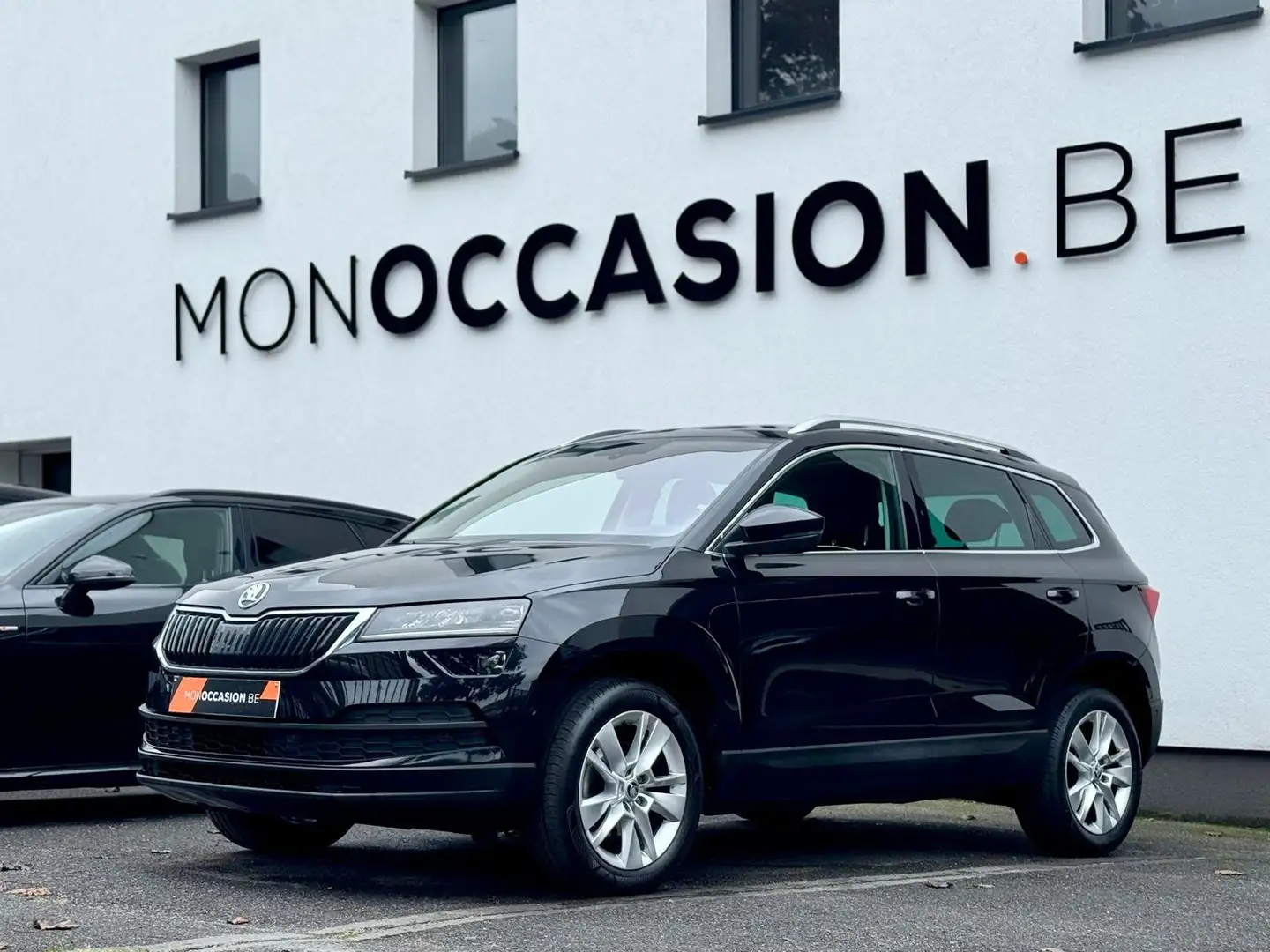 Skoda Karoq 2.0 TDi PHARES LED CARPLAY GPS CAMERA JANTES 17 Noir - 1