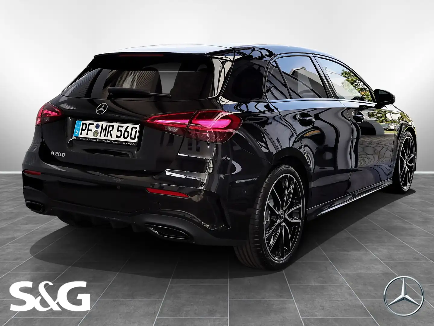 Mercedes-Benz A 200 AMG RüKam+LED+Pano+Night+Totwink+Distronic Schwarz - 2