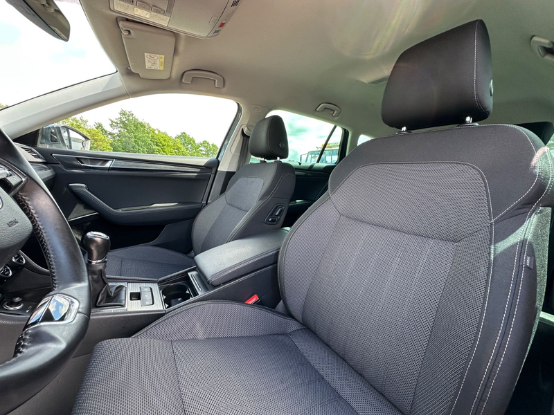 Skoda Superb 2.0 TDI Combi Style*MATRIX*ACC*VIRTUAL* — photo 12