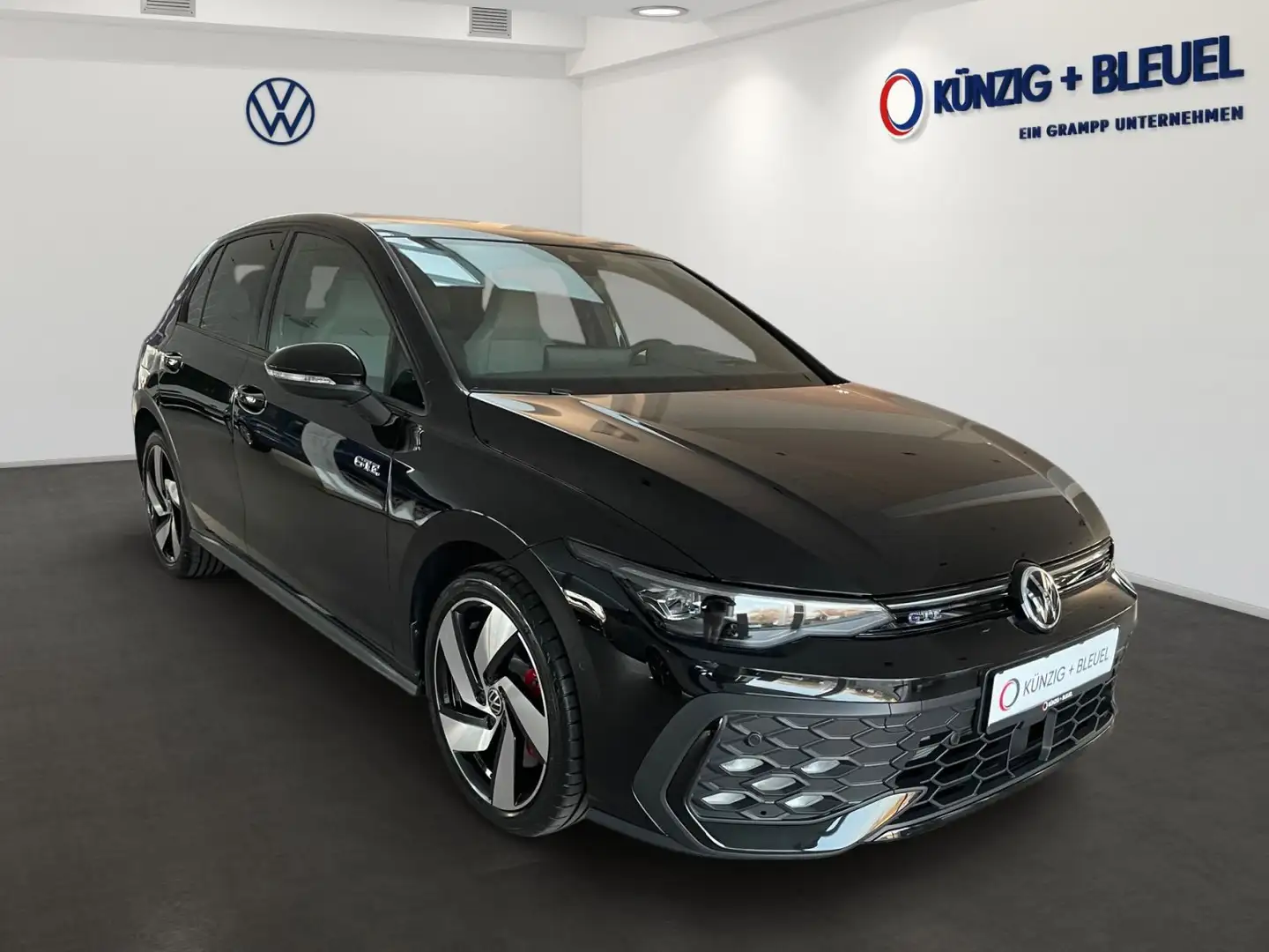 Volkswagen Golf GTE GTE 1,5 l eHybrid 272 PS DSG+AHK+SHZG+CARPL Noir - 2