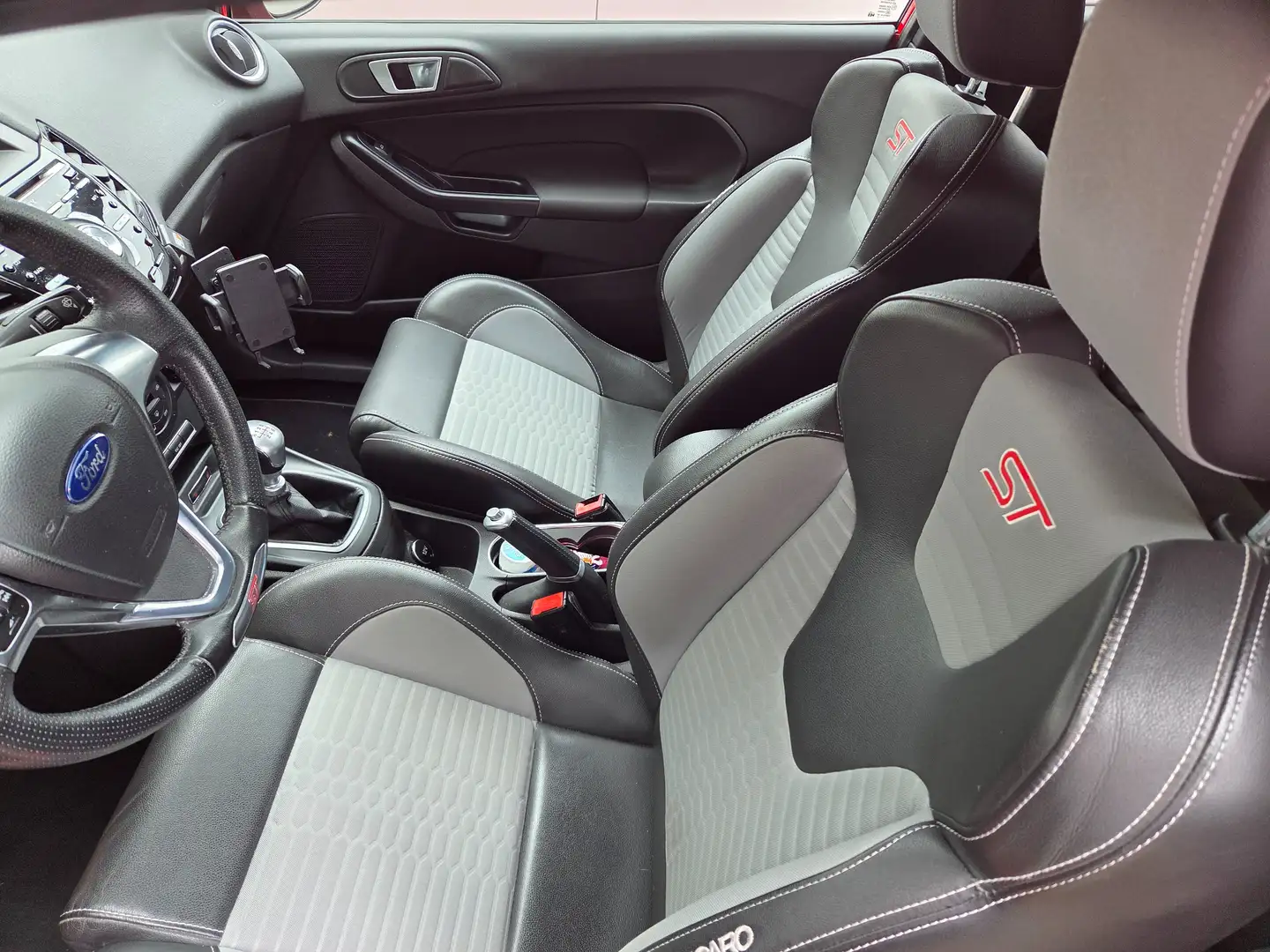 Ford Fiesta 1.6 EcoBoost ST Rojo - 1