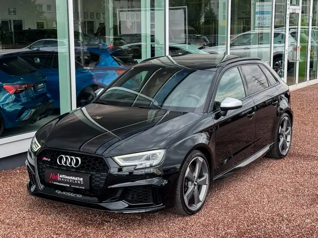 Audi RS3 view 4